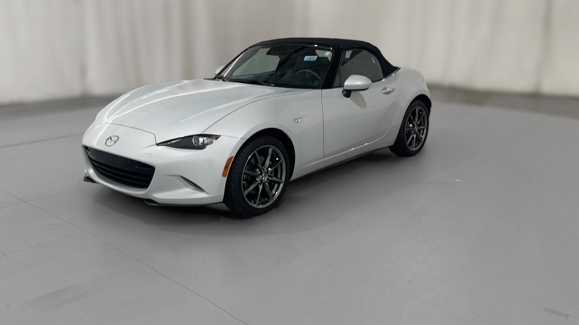 2019 MAZDA MX-5 Miata vehicle photo