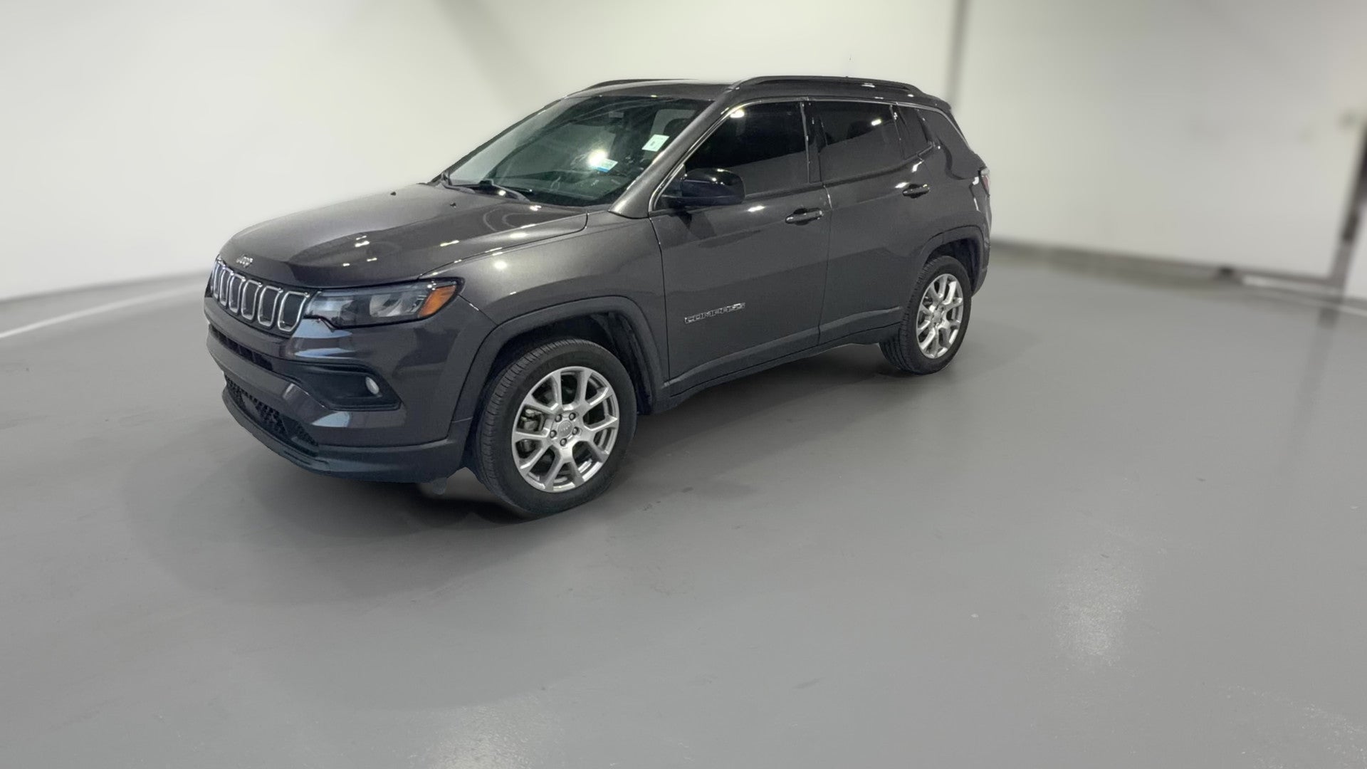 2022 Jeep Compass vehicle photo