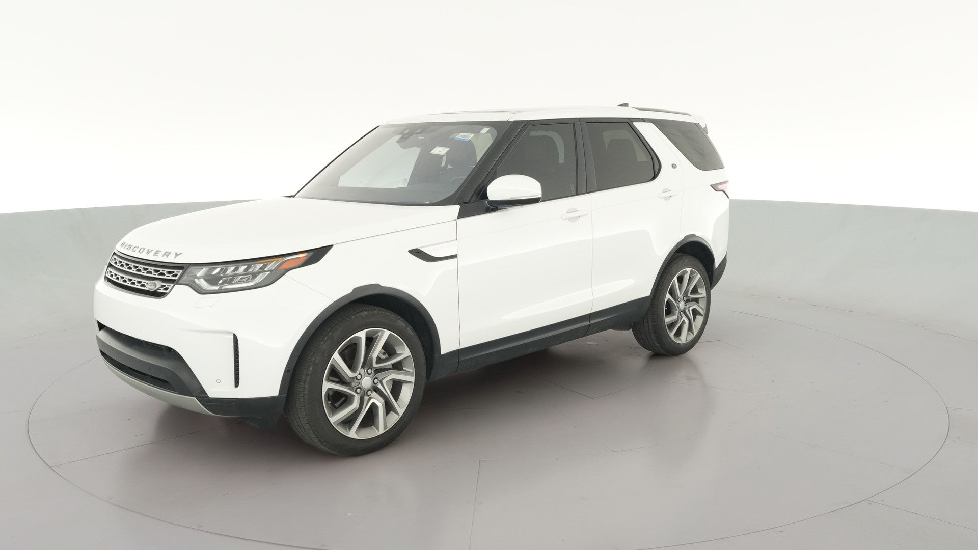 2019 Land Rover Discovery vehicle photo