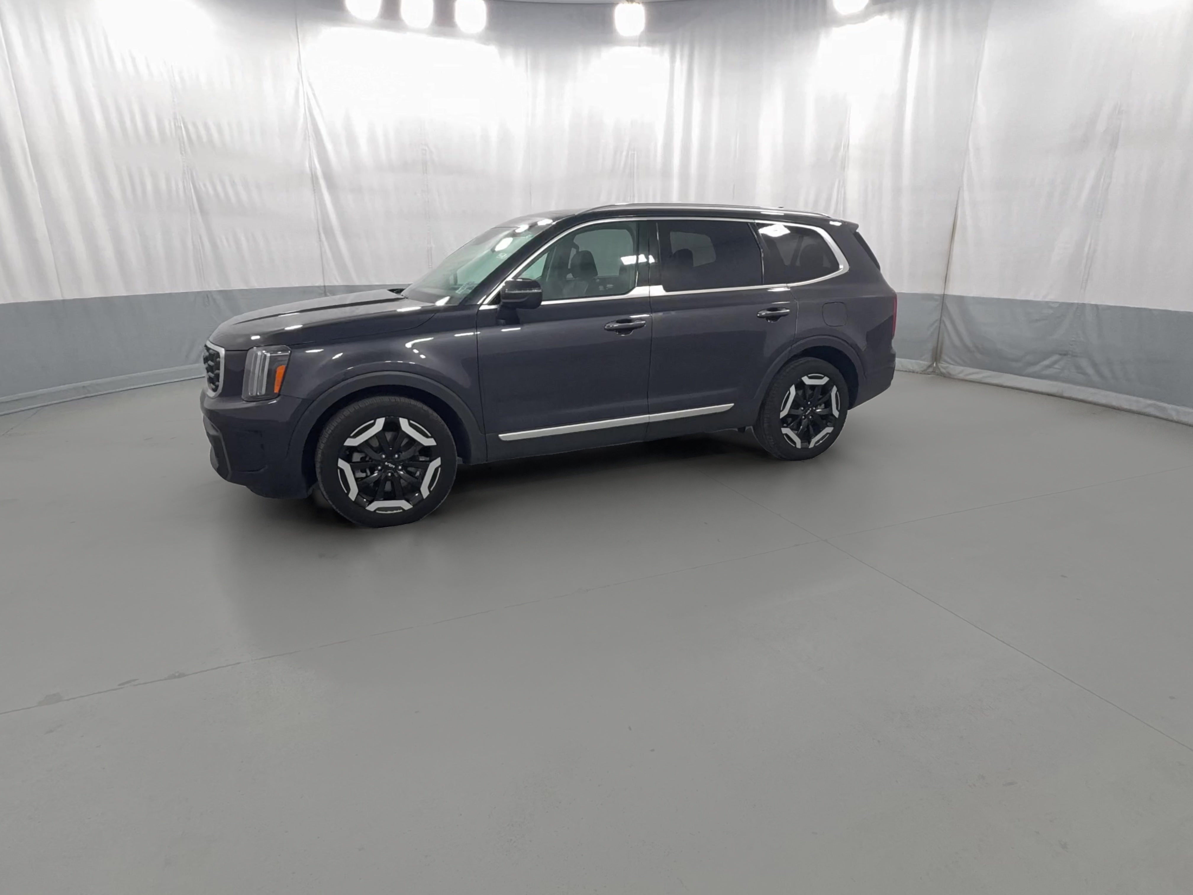 2025 Kia Telluride S - Photo 33