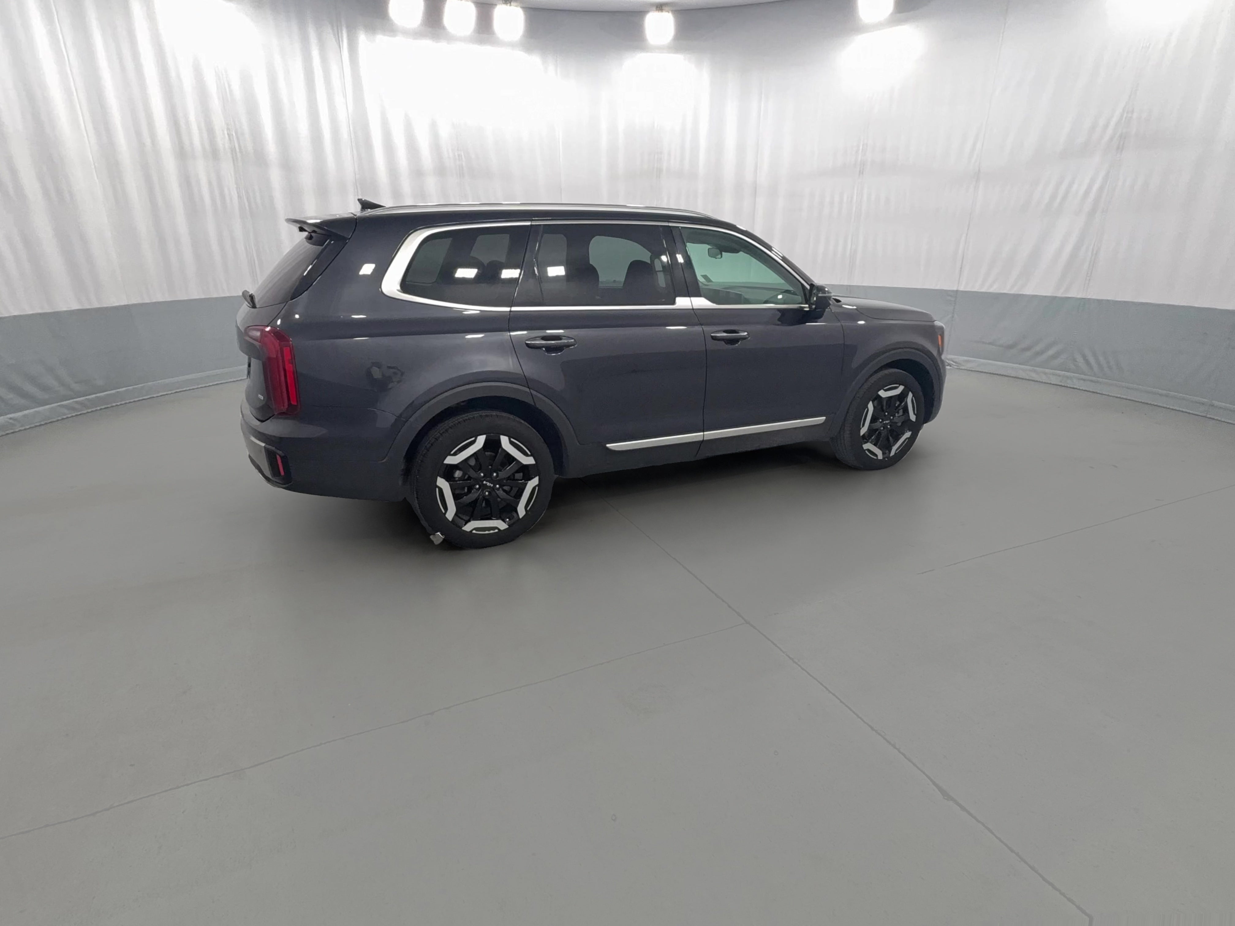 2025 Kia Telluride S - Photo 41