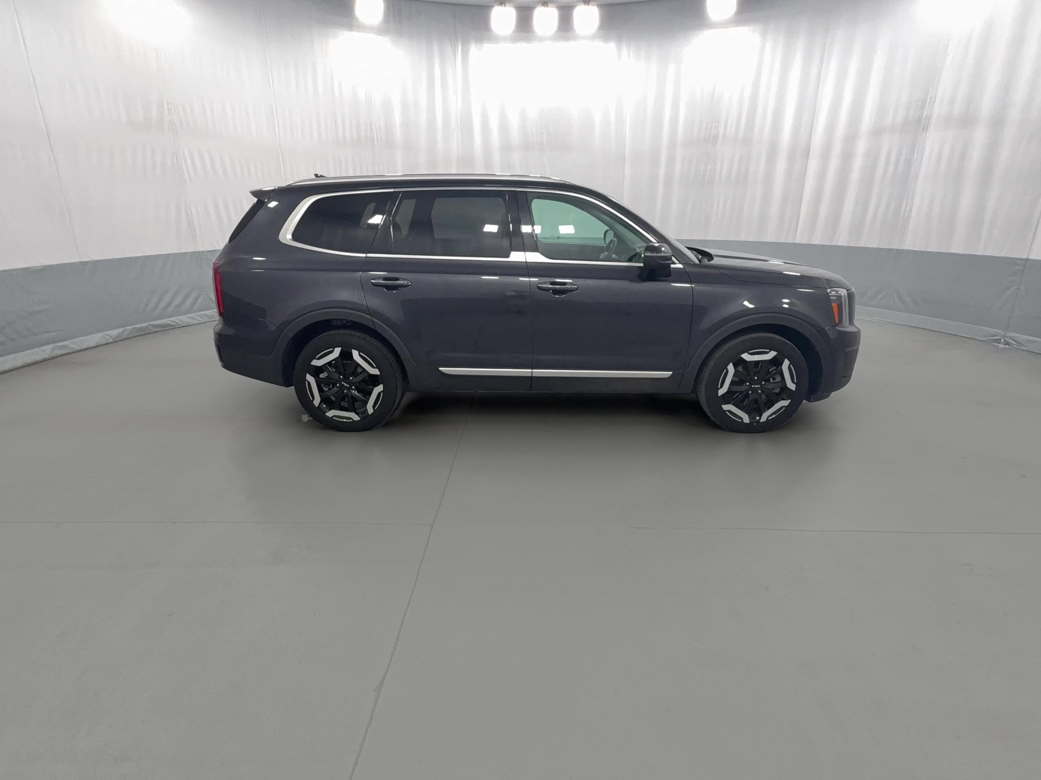 2025 Kia Telluride S - Photo 42
