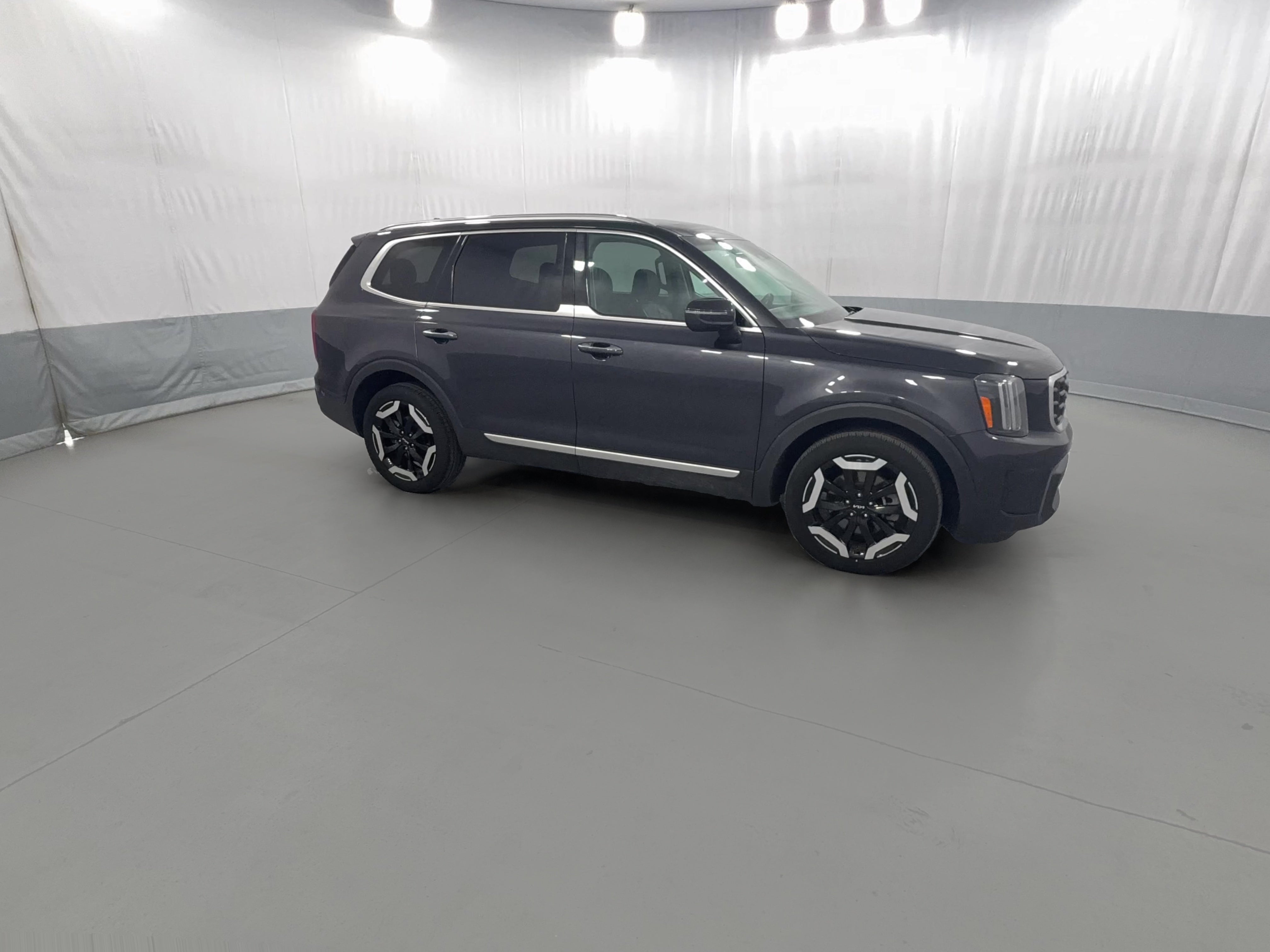 2025 Kia Telluride S - Photo 43