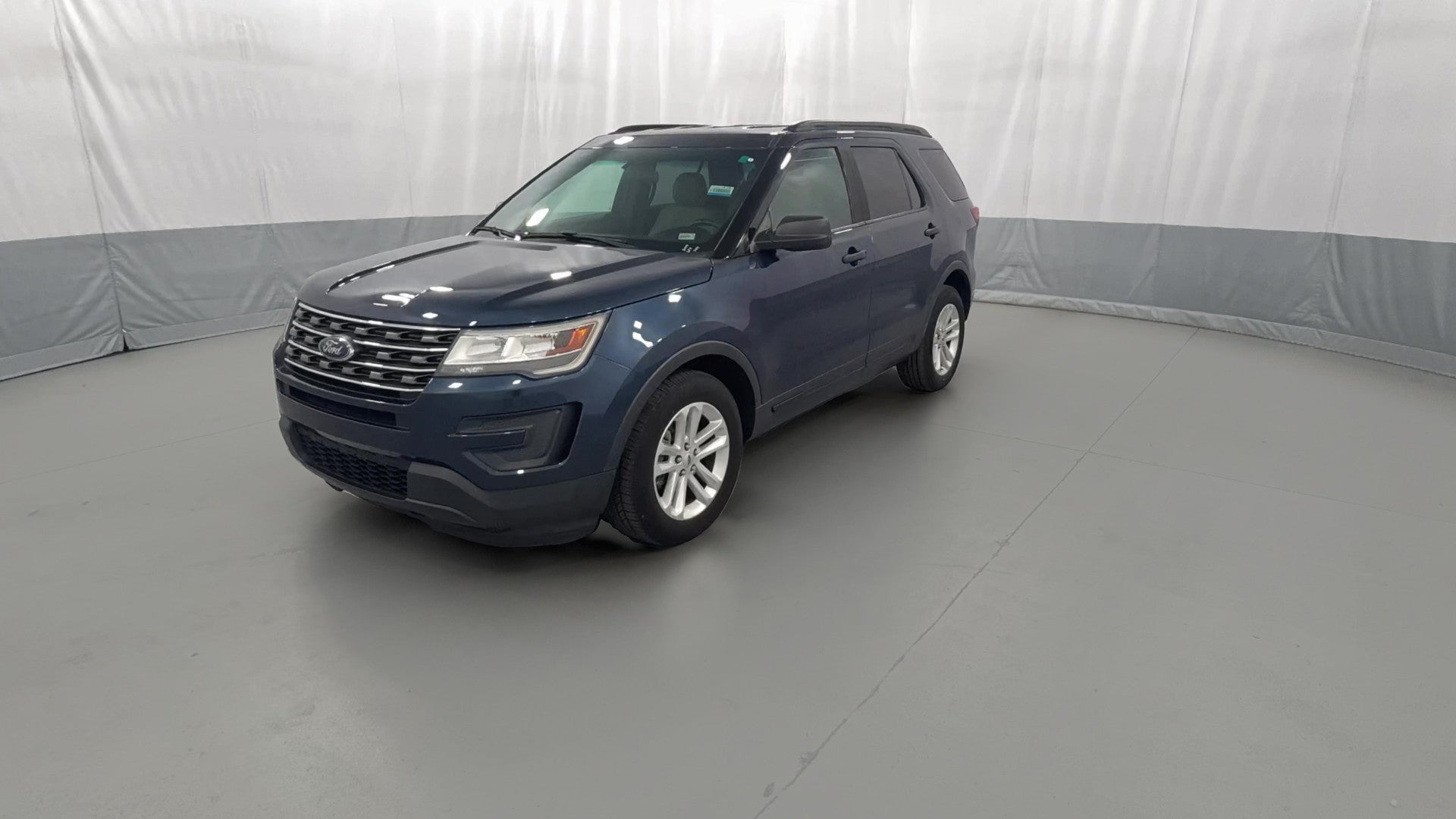 2017 Ford Explorer vehicle photo