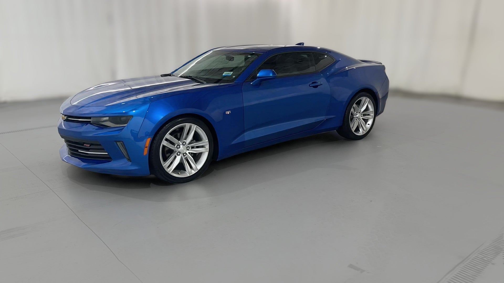 2016 Chevrolet Camaro vehicle photo