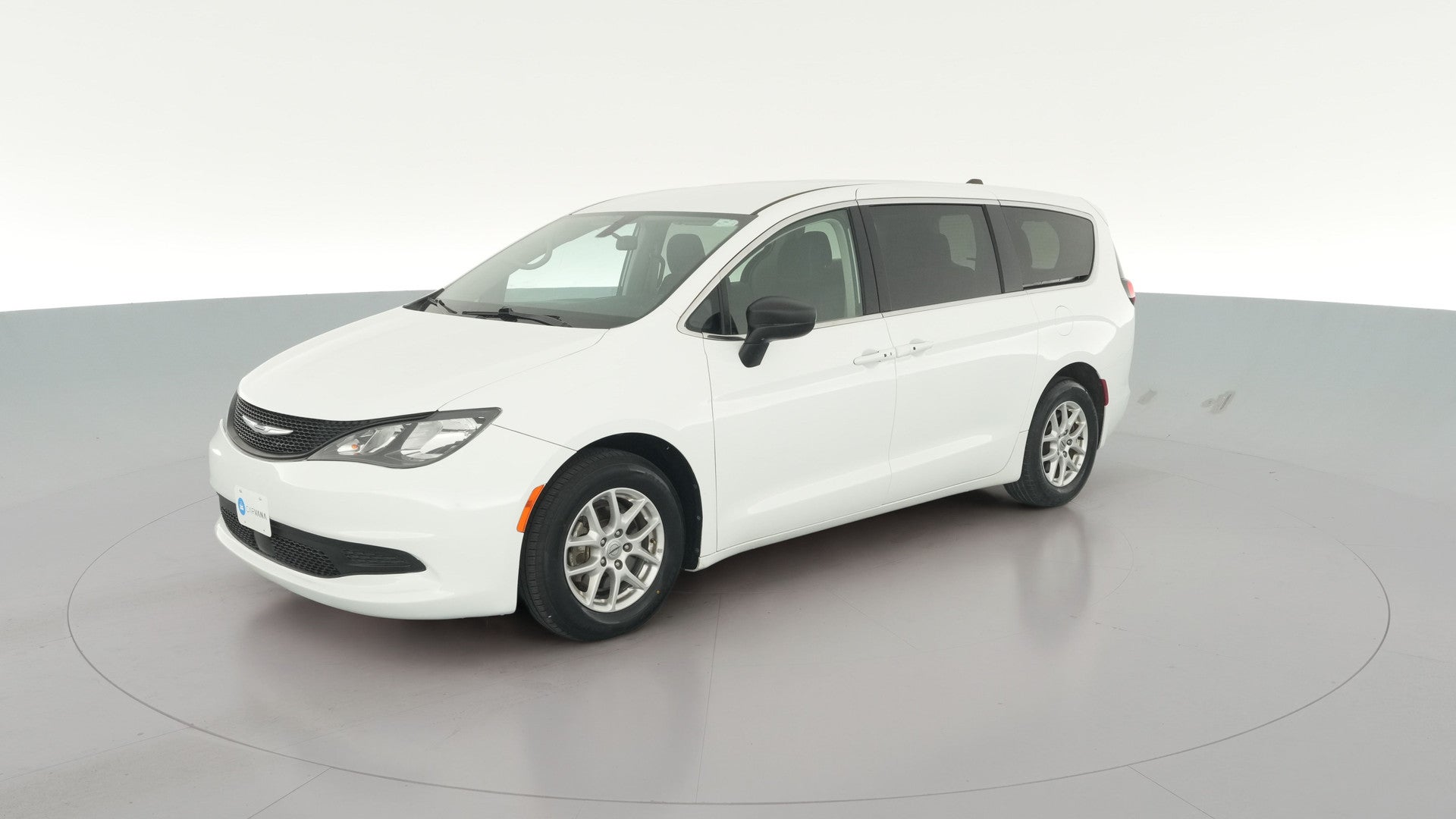 2022 Chrysler Voyager vehicle photo