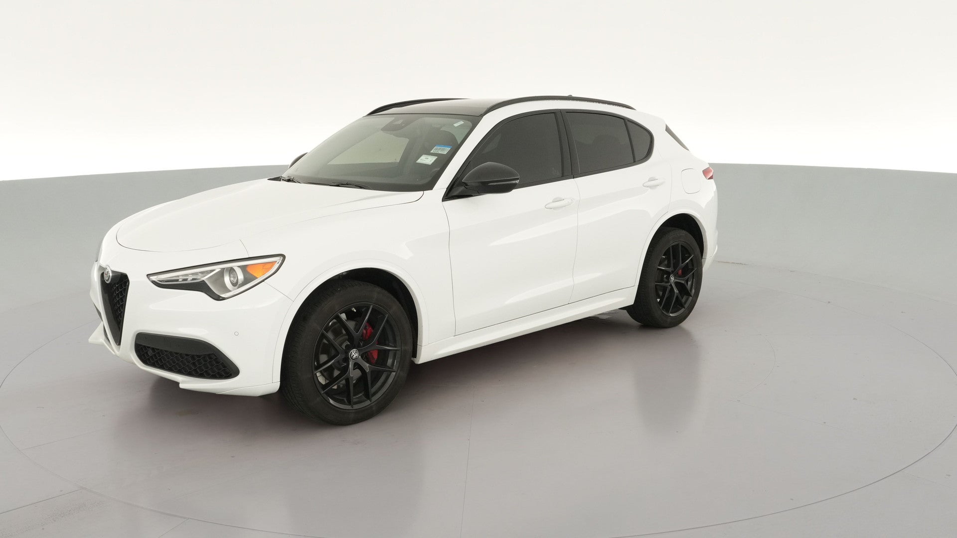 2021 Alfa Romeo Stelvio vehicle photo