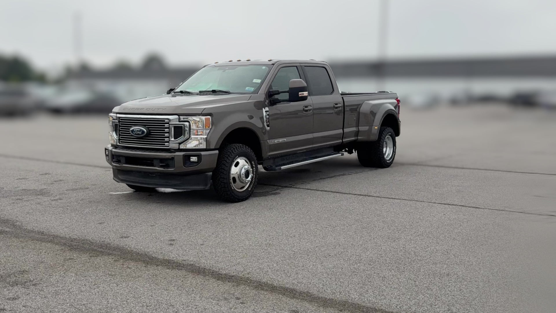 2020 Ford F350 Super Duty Crew Cab vehicle photo