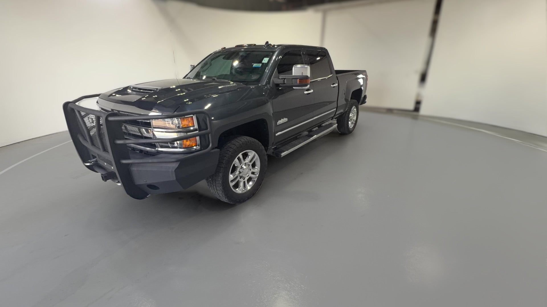 2019 Chevrolet Silverado 2500 HD Crew Cab vehicle photo