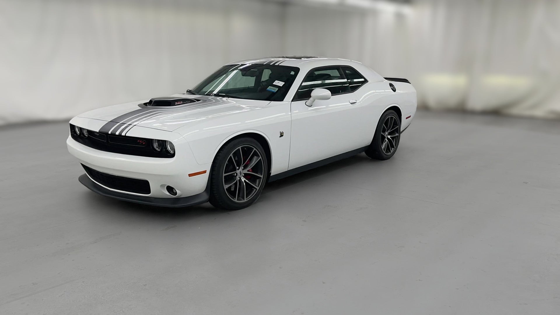 2018 Dodge Challenger vehicle photo