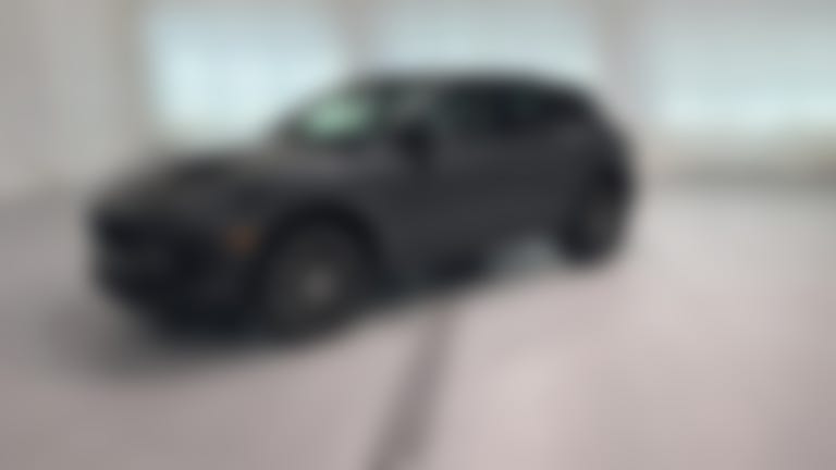 2023 Porsche Macan vehicle photo