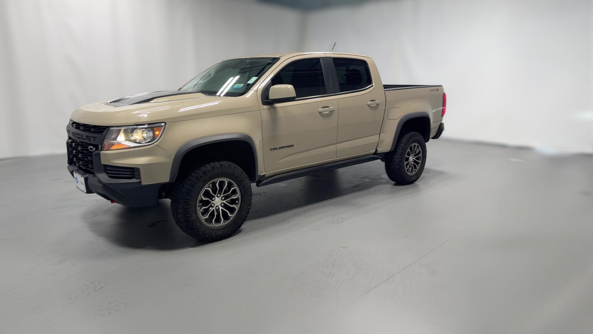 2022 Chevrolet Colorado Crew Cab vehicle photo
