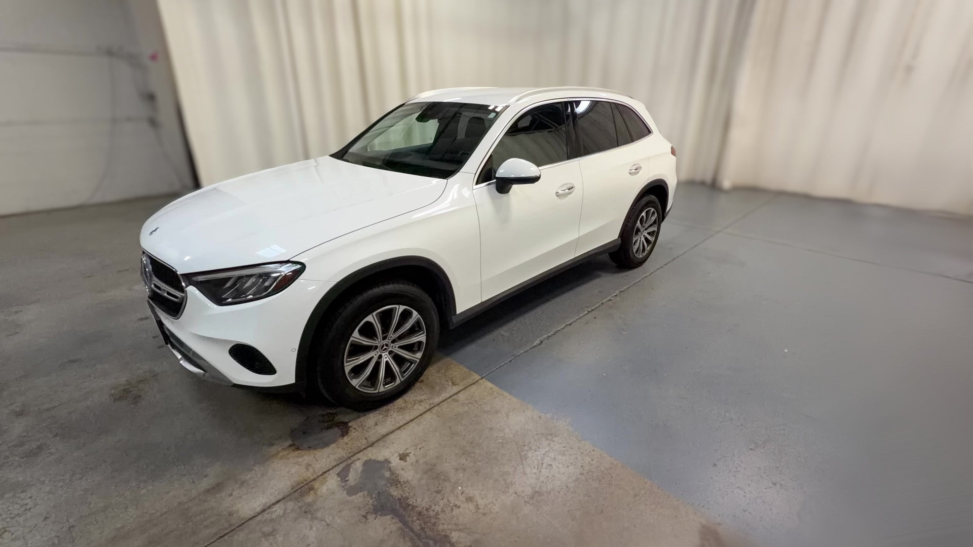 2024 Mercedes-Benz GLC vehicle photo