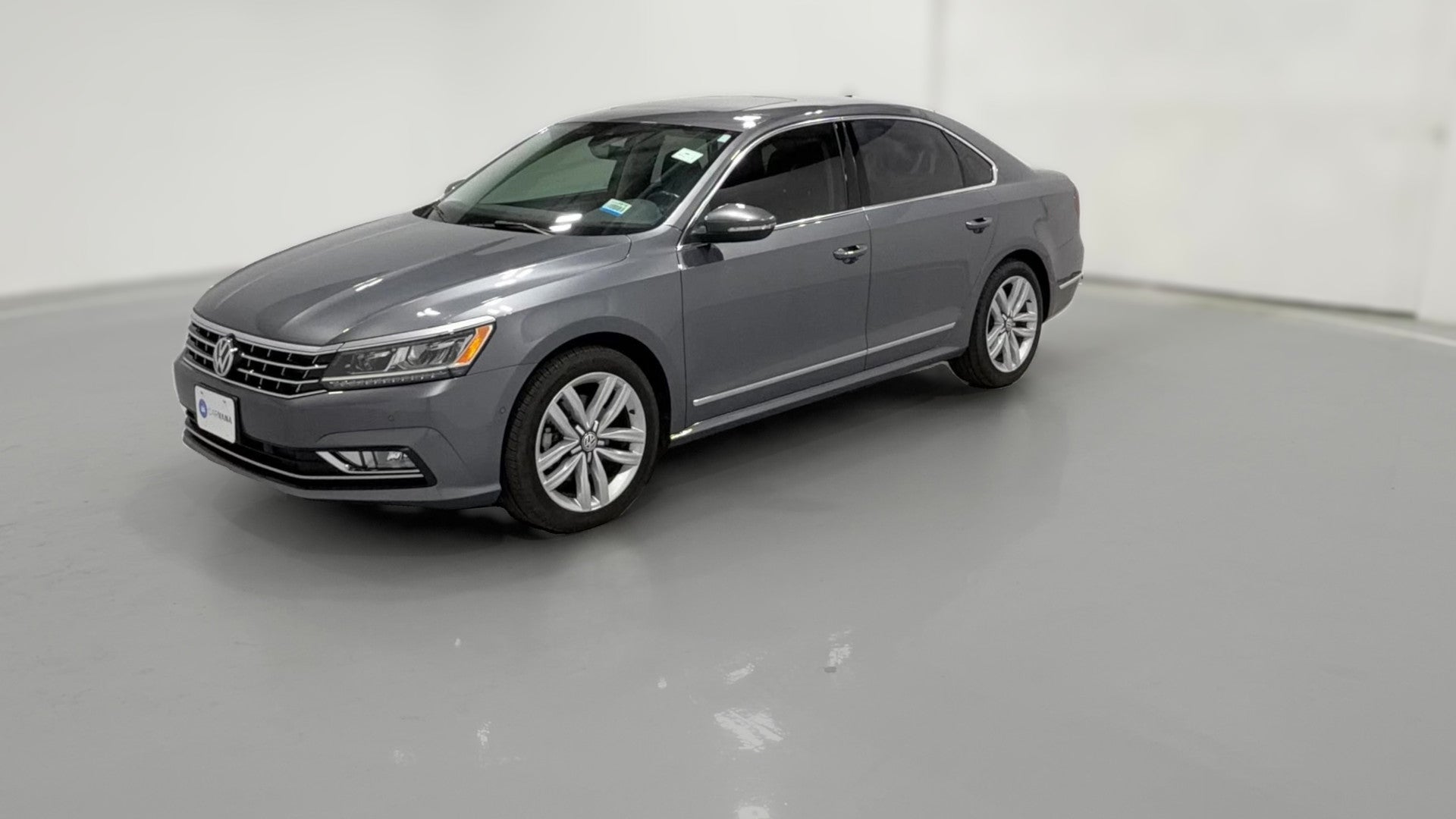 2017 Volkswagen Passat vehicle photo