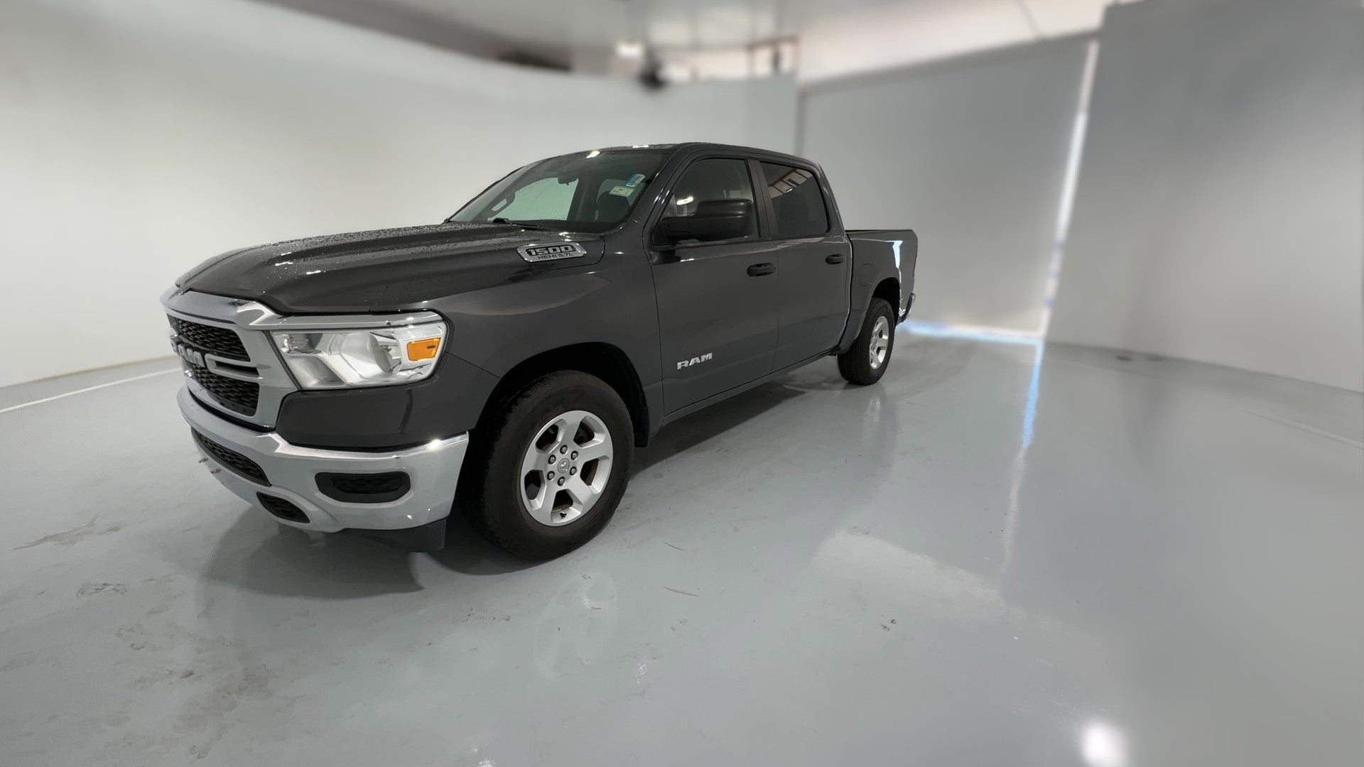 2019 Ram 1500 Crew Cab vehicle photo