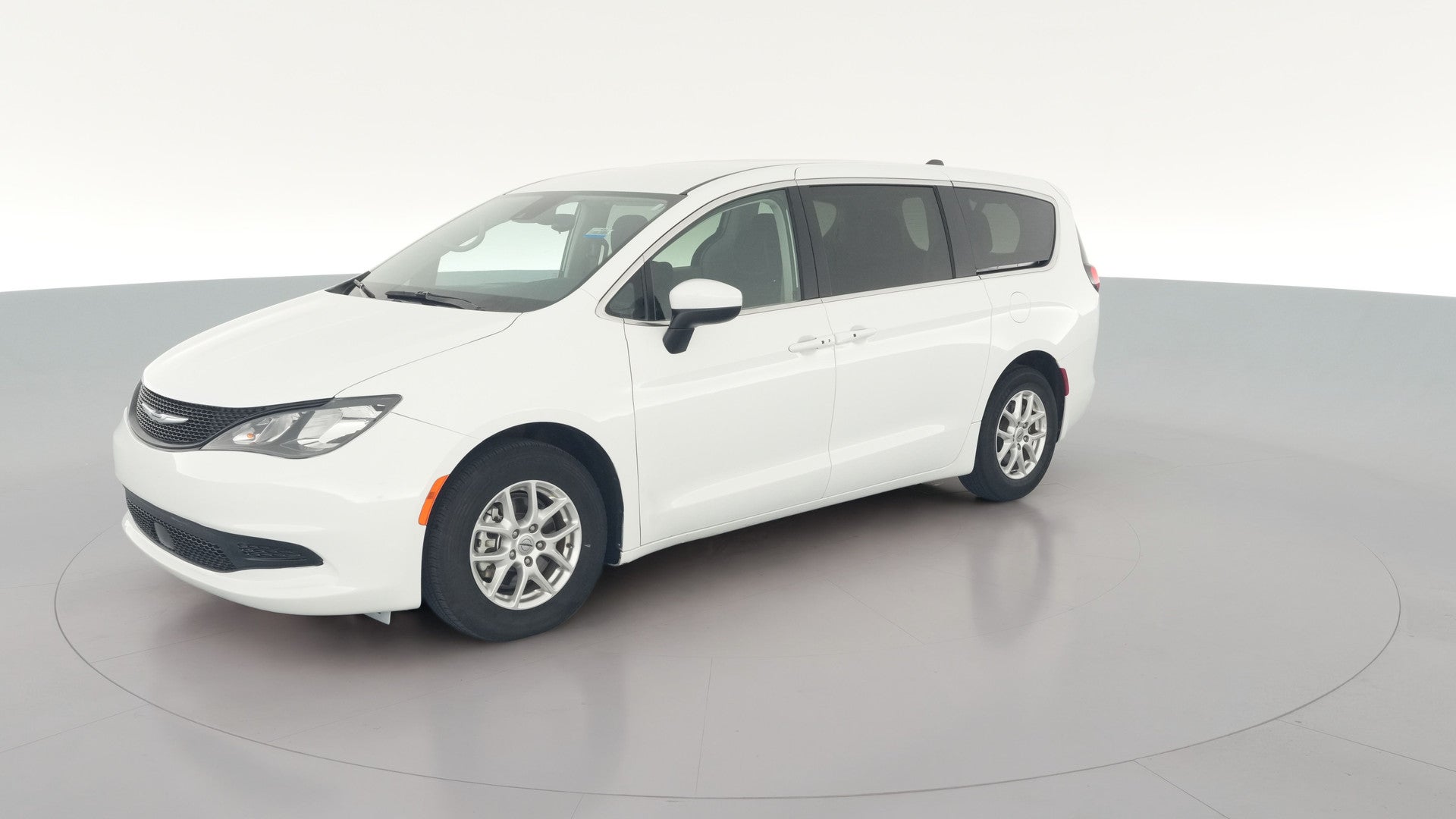 2023 Chrysler Voyager vehicle photo