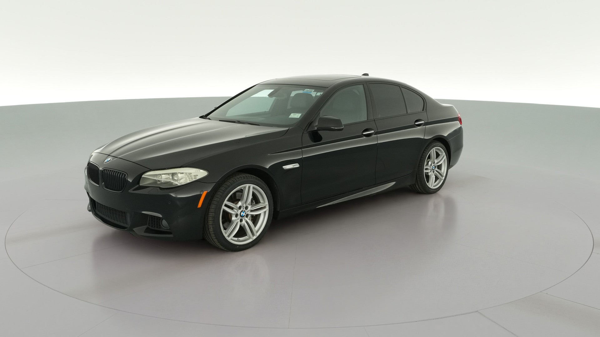 2012 BMW 5 Series vehicle photo