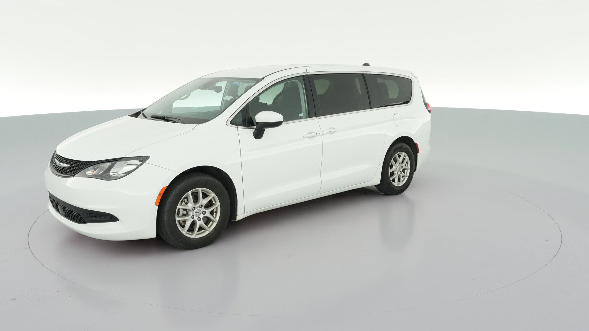 2023 Chrysler Voyager vehicle photo