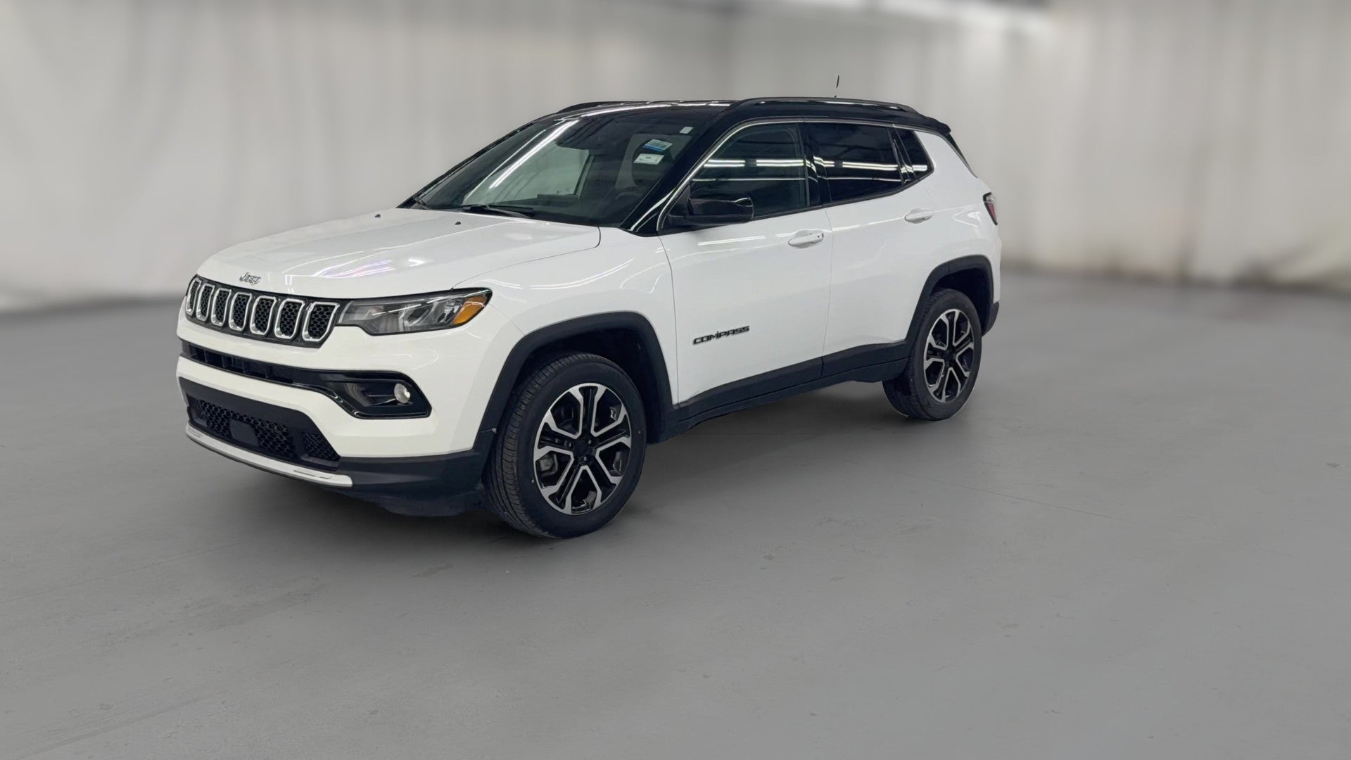 2023 Jeep Compass vehicle photo
