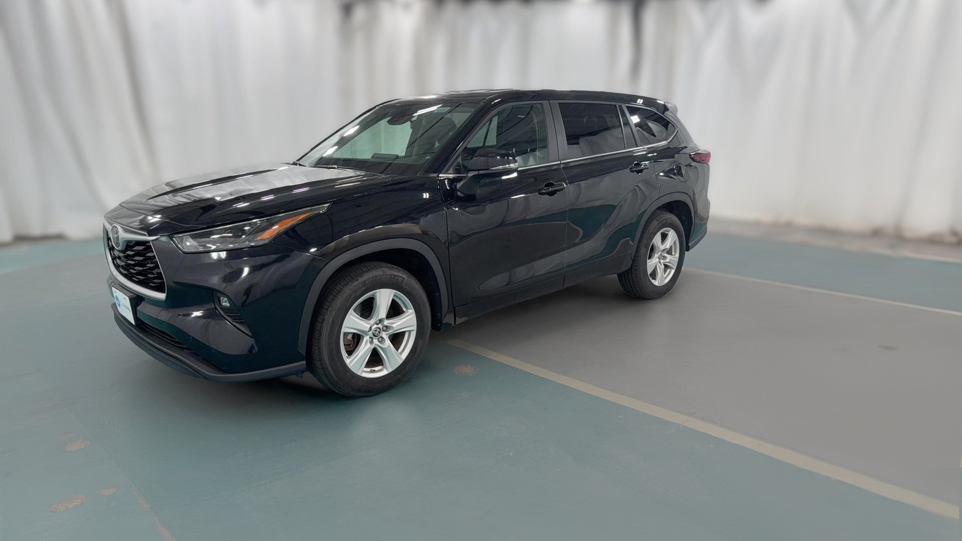 2025 Toyota Highlander vehicle photo
