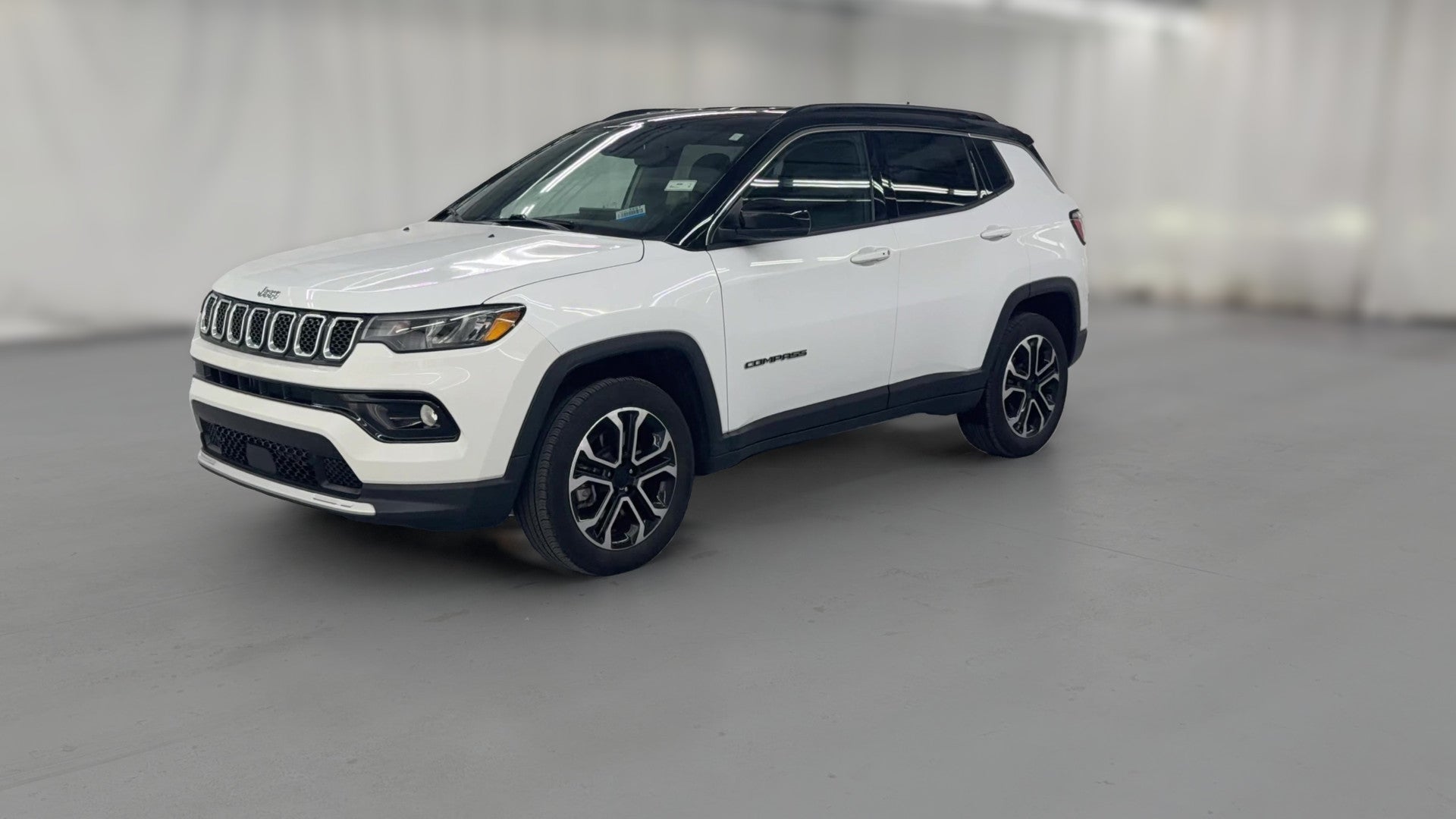2023 Jeep Compass vehicle photo