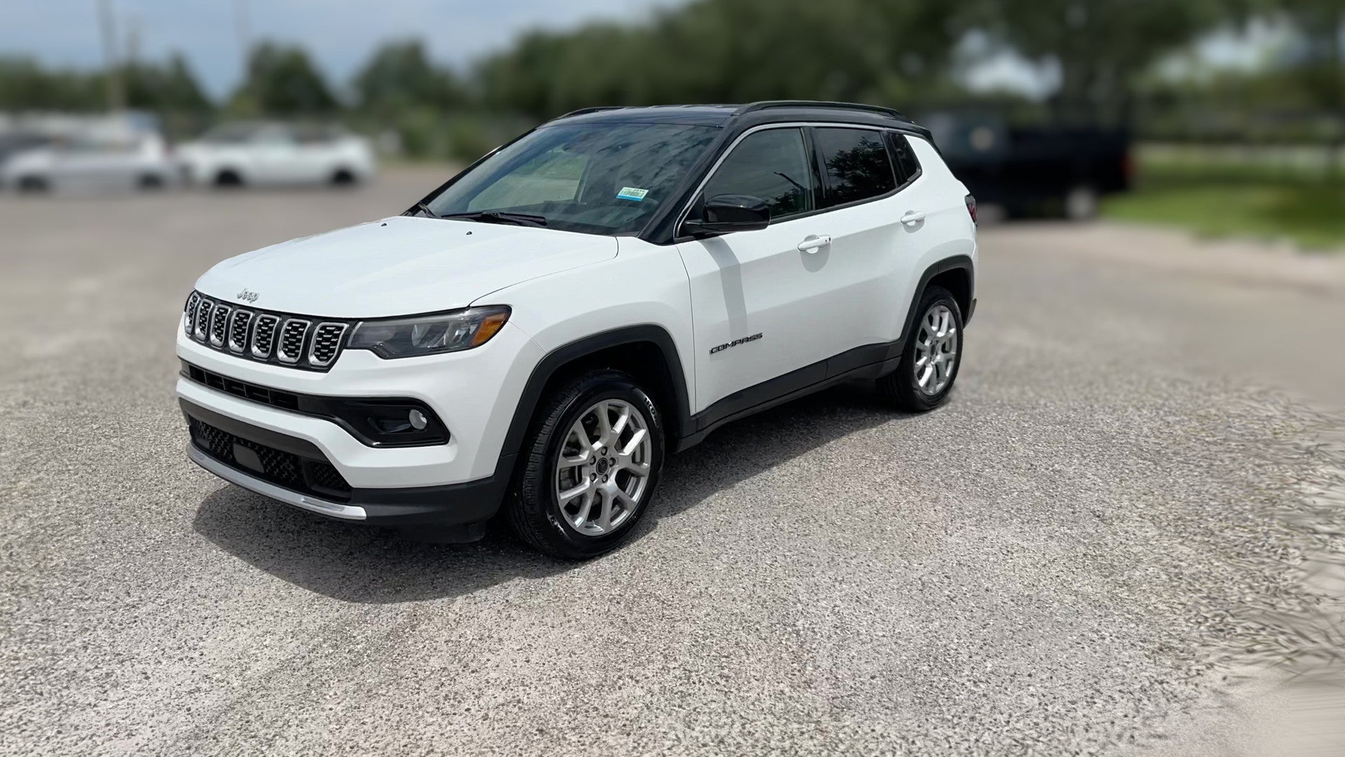 2025 Jeep Compass vehicle photo