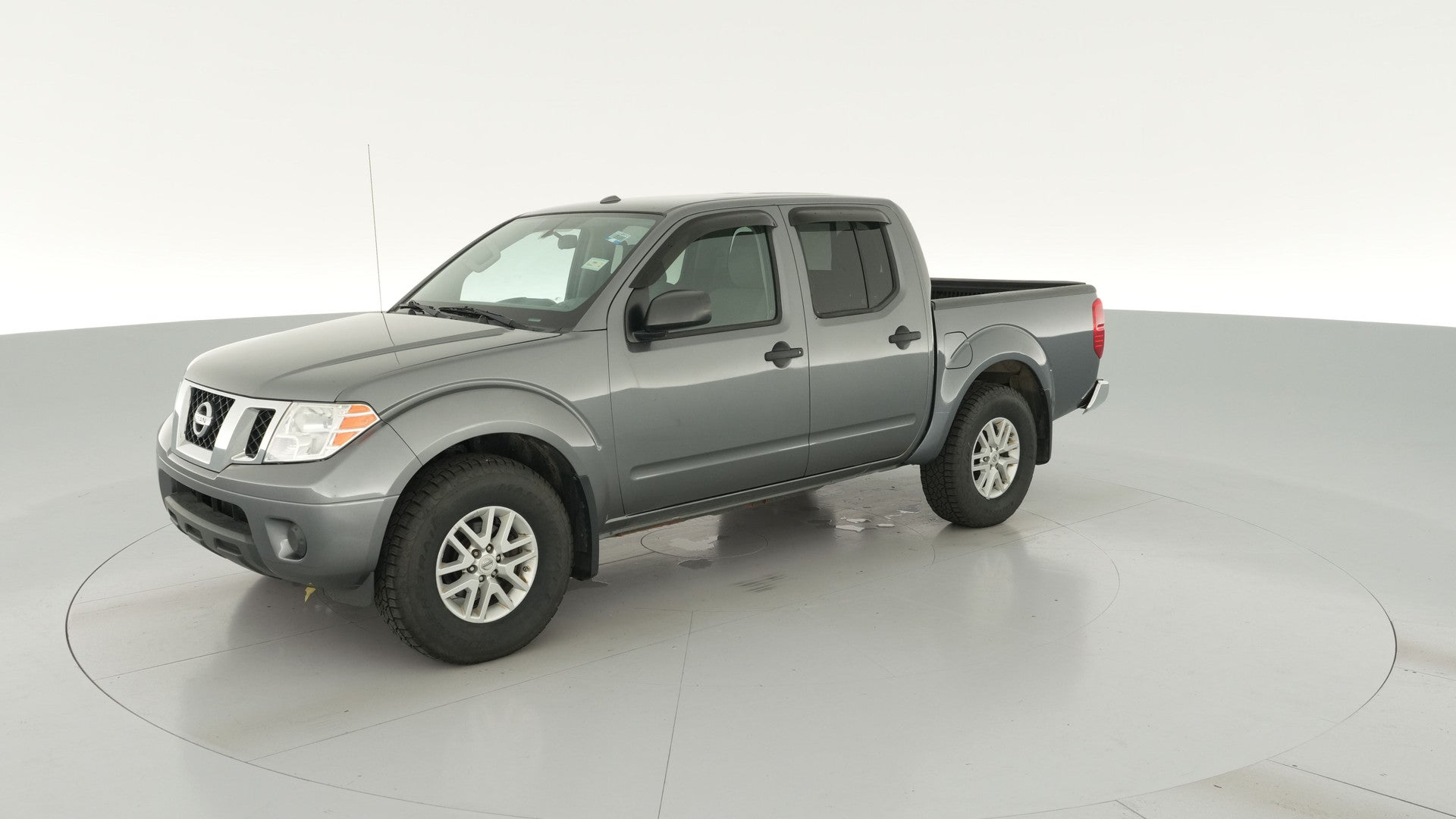 2017 Nissan Frontier Crew Cab vehicle photo