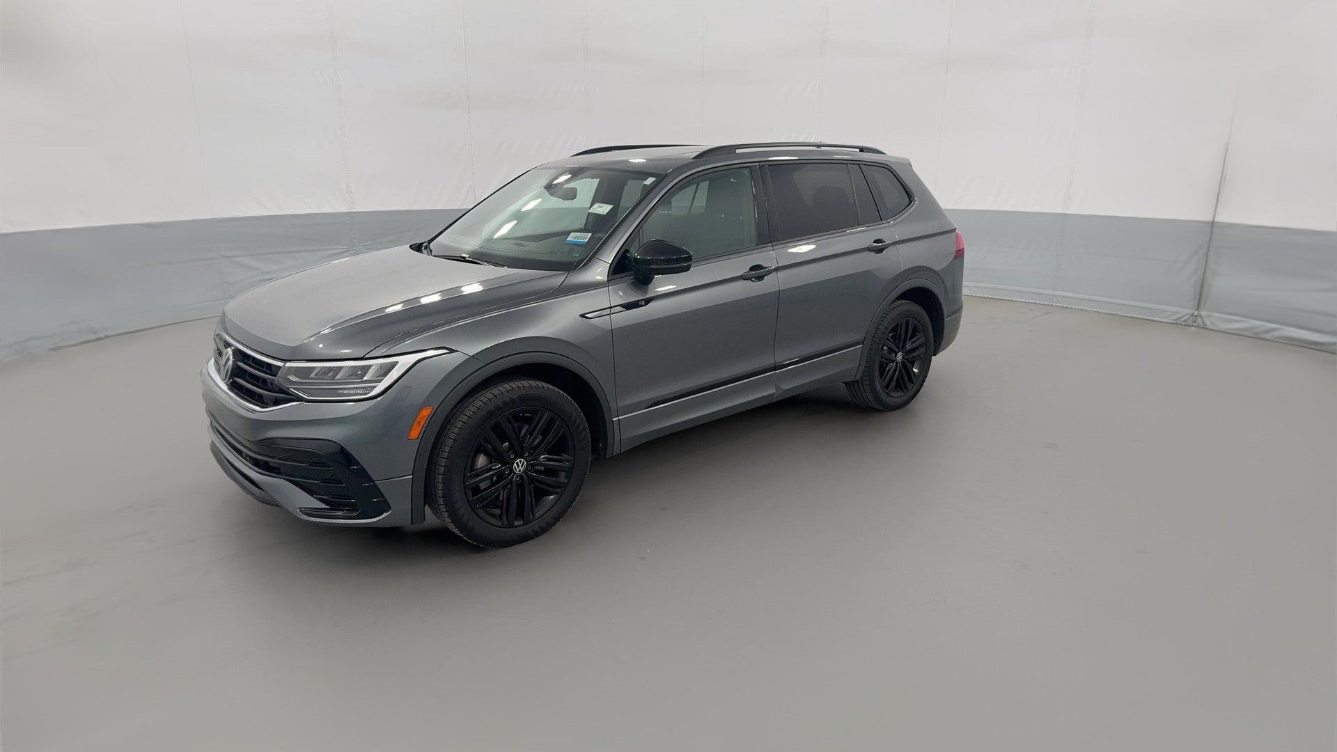2022 Volkswagen Tiguan vehicle photo