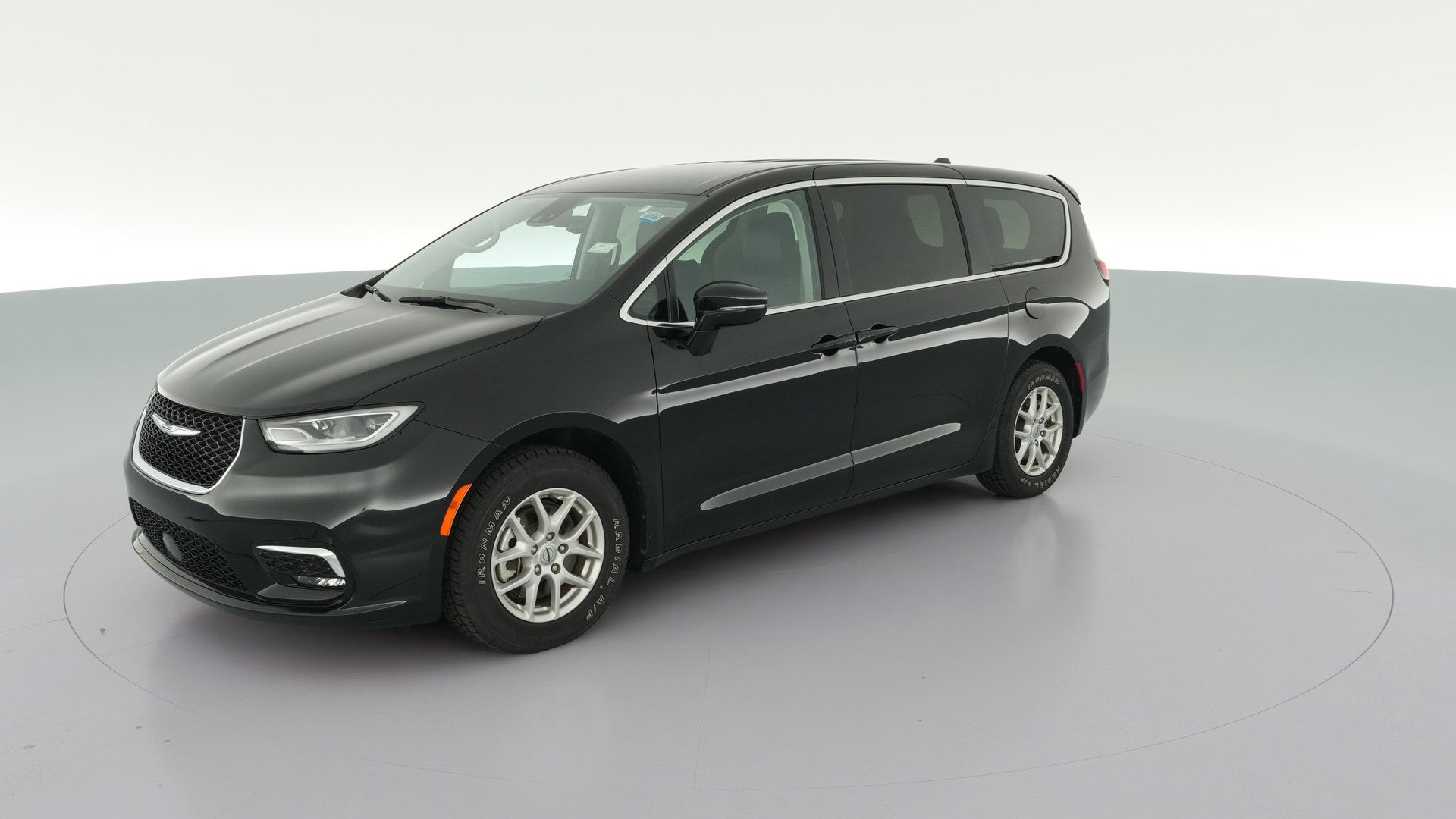 2024 Chrysler Pacifica vehicle photo