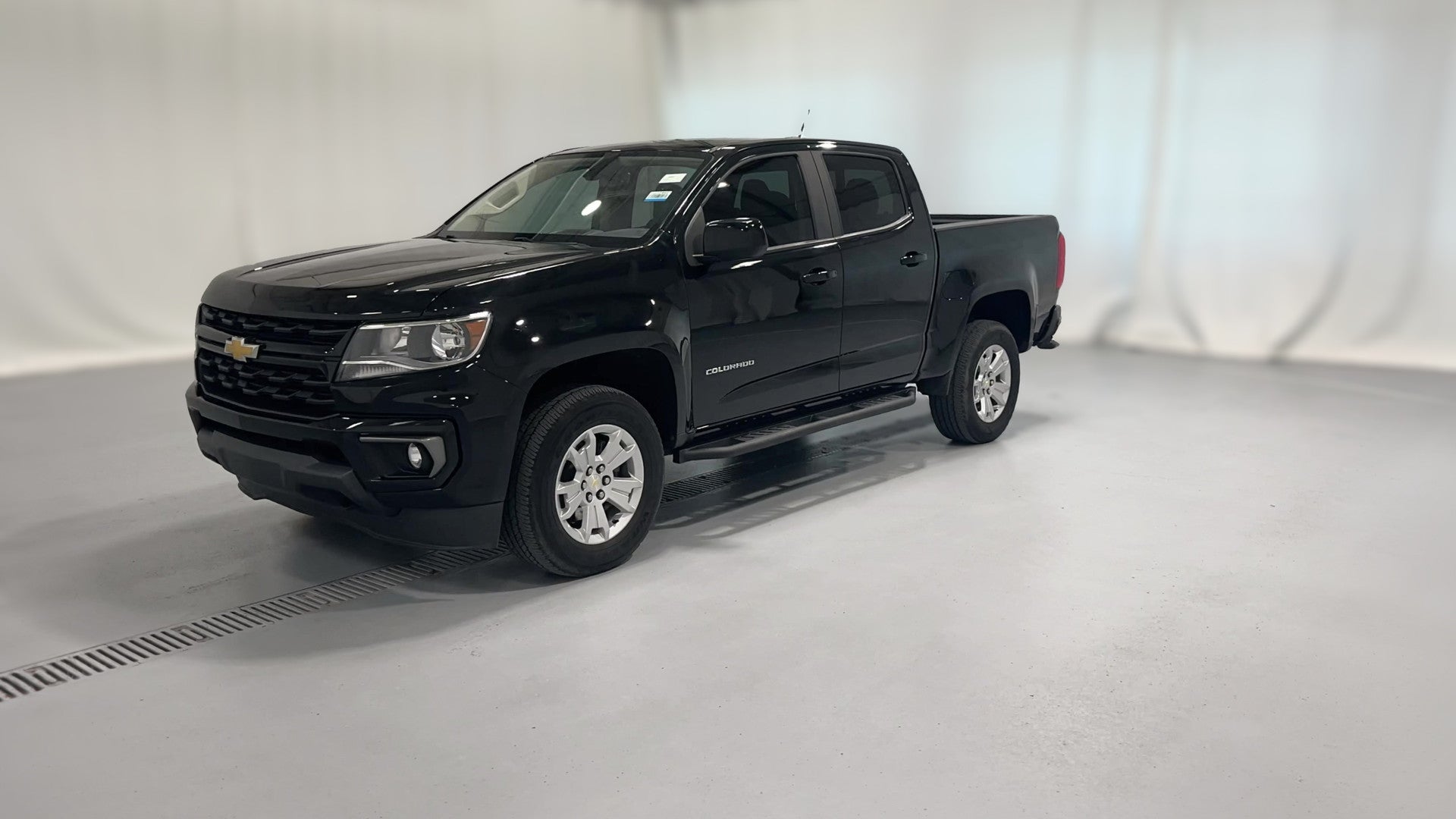 2022 Chevrolet Colorado Crew Cab vehicle photo