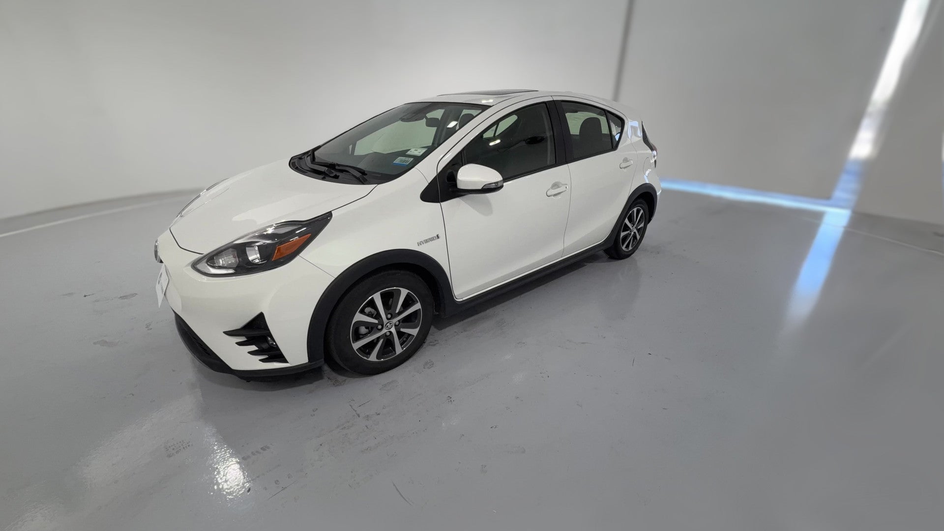 2018 Toyota Prius c vehicle photo