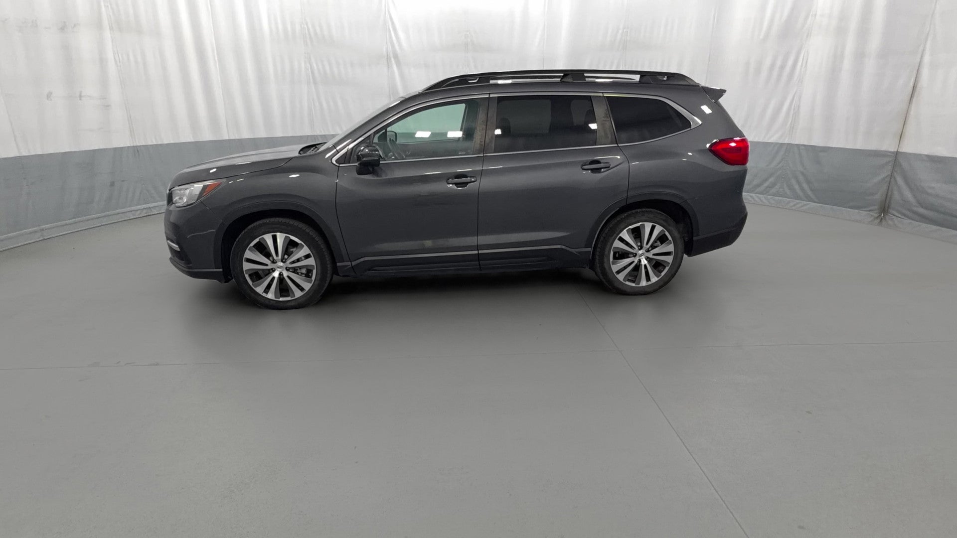 2022 Subaru Ascent vehicle photo