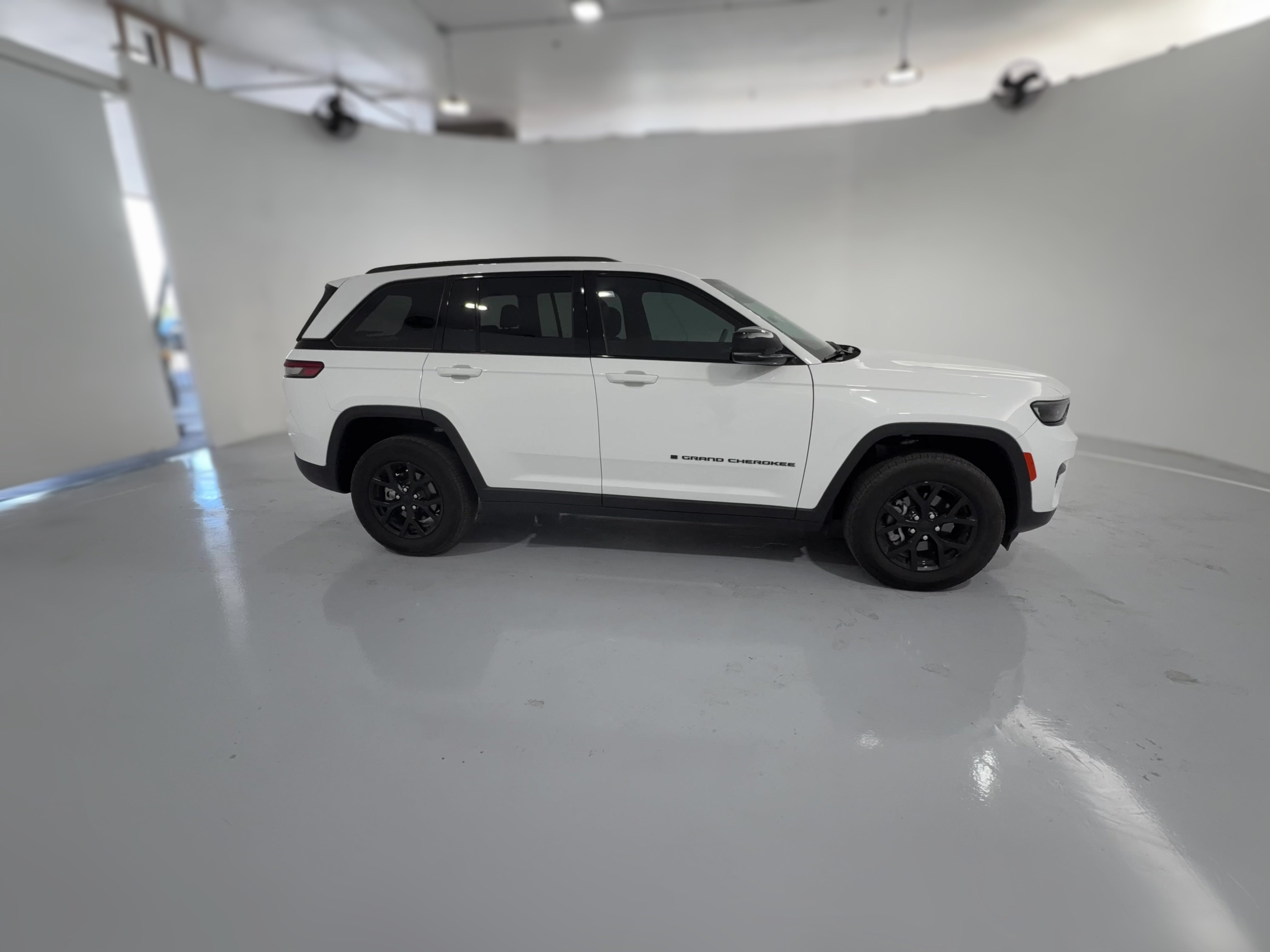 2025 Jeep Grand Cherokee Altitude - Photo 36