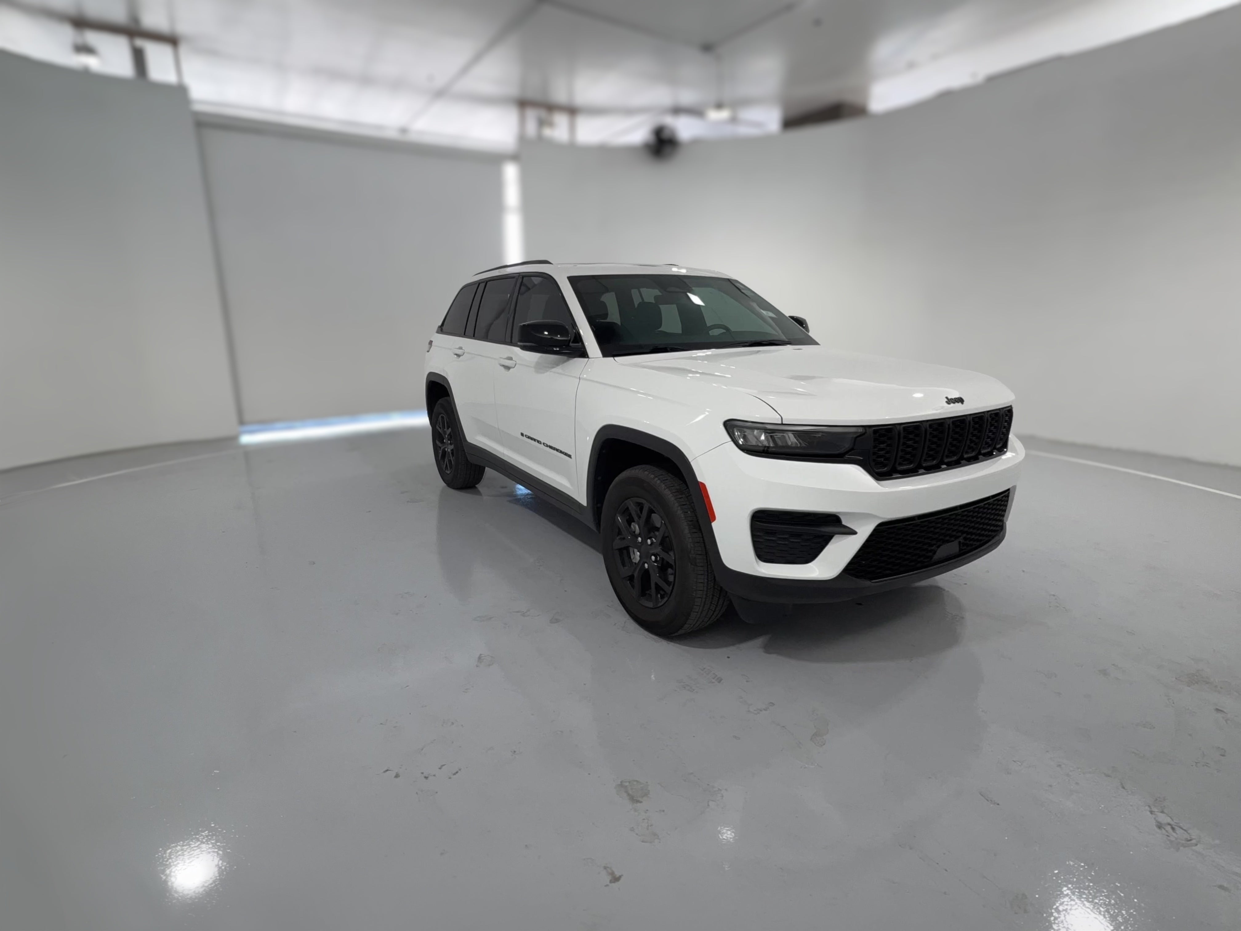 2025 Jeep Grand Cherokee Altitude - Photo 38