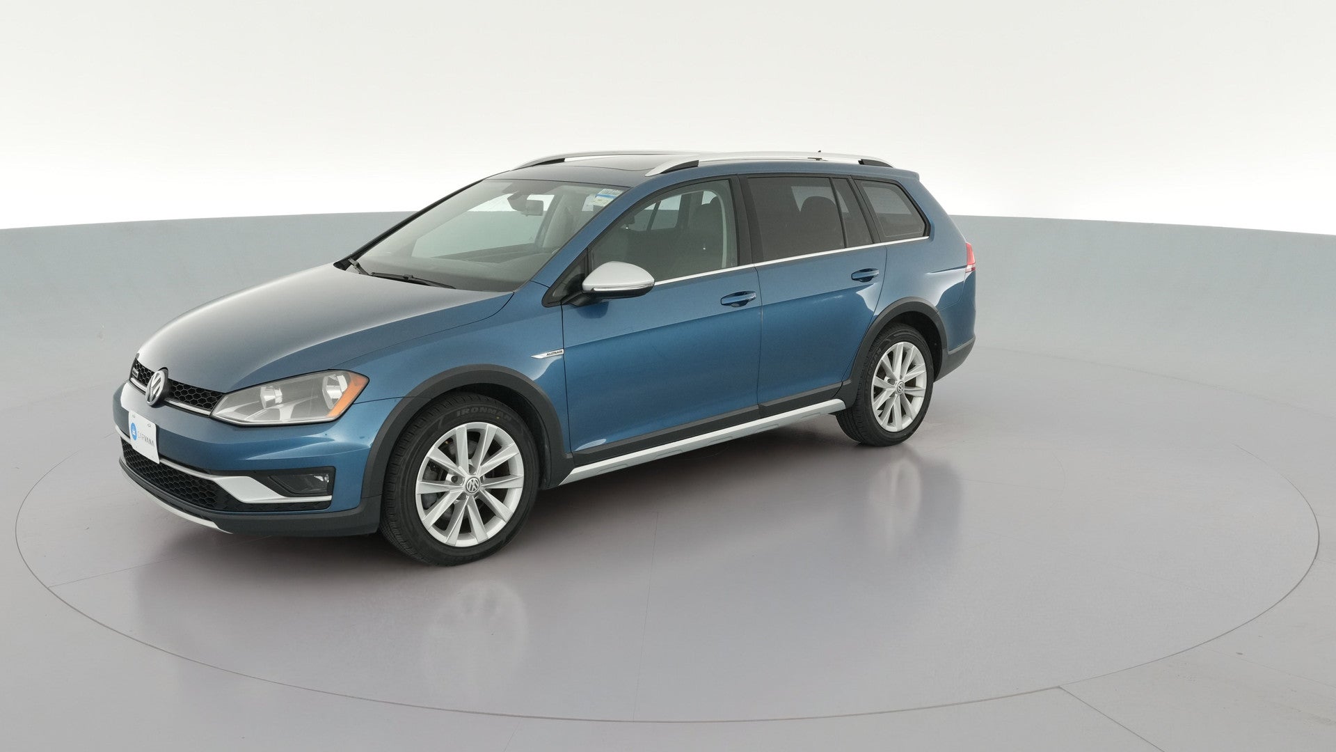 2017 Volkswagen Golf Alltrack vehicle photo