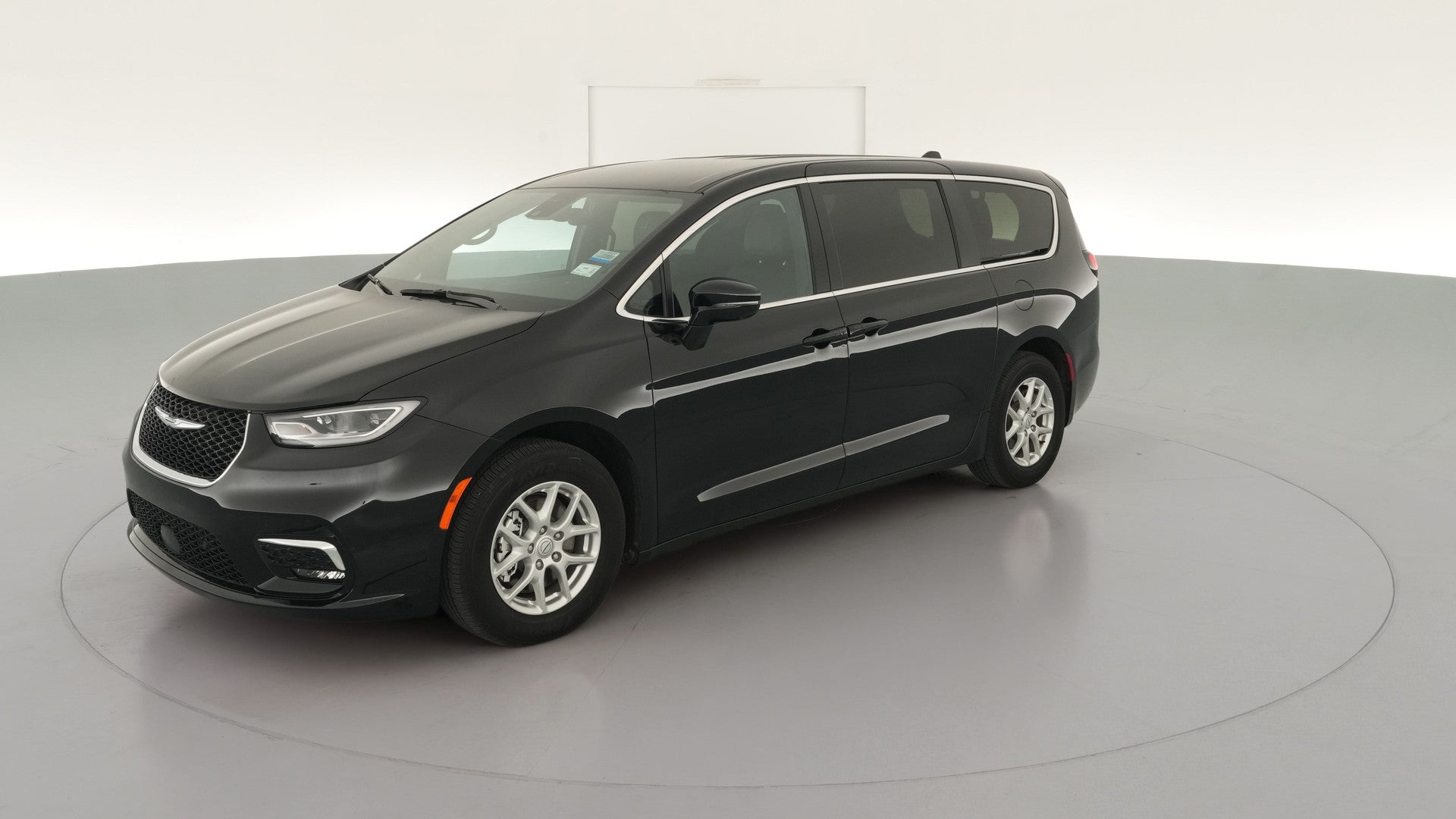2026 Chrysler Pacifica vehicle photo