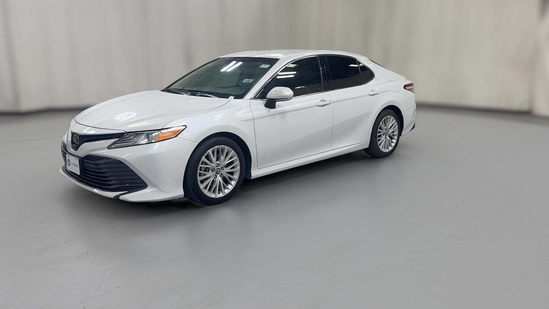 2018 Toyota Camry vehicle photo