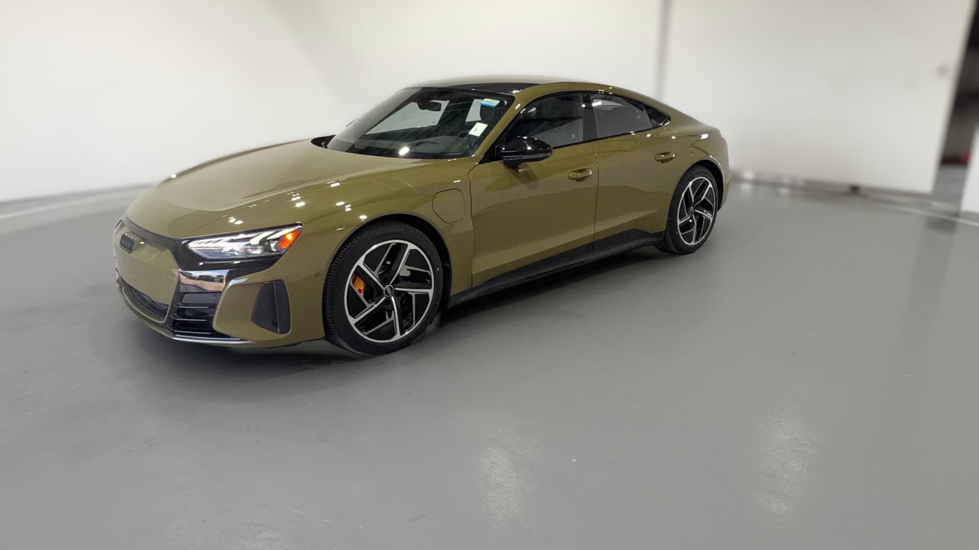 2022 Audi RS e-tron GT vehicle photo