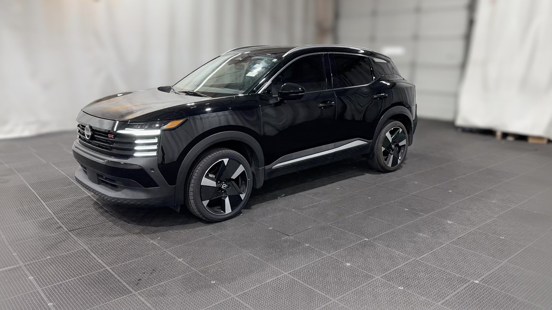 2025 Nissan Kicks vehicle photo