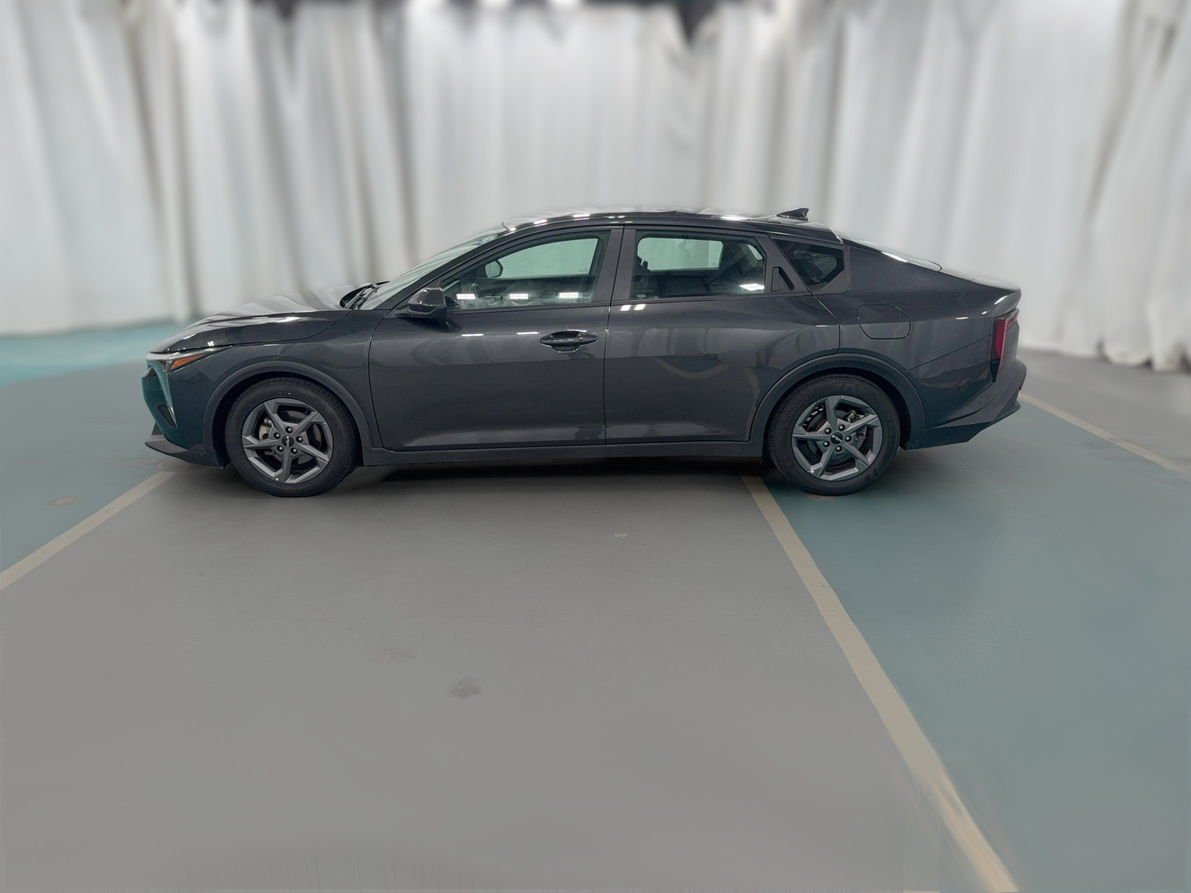 2025 Kia K4 LXS - Photo 25