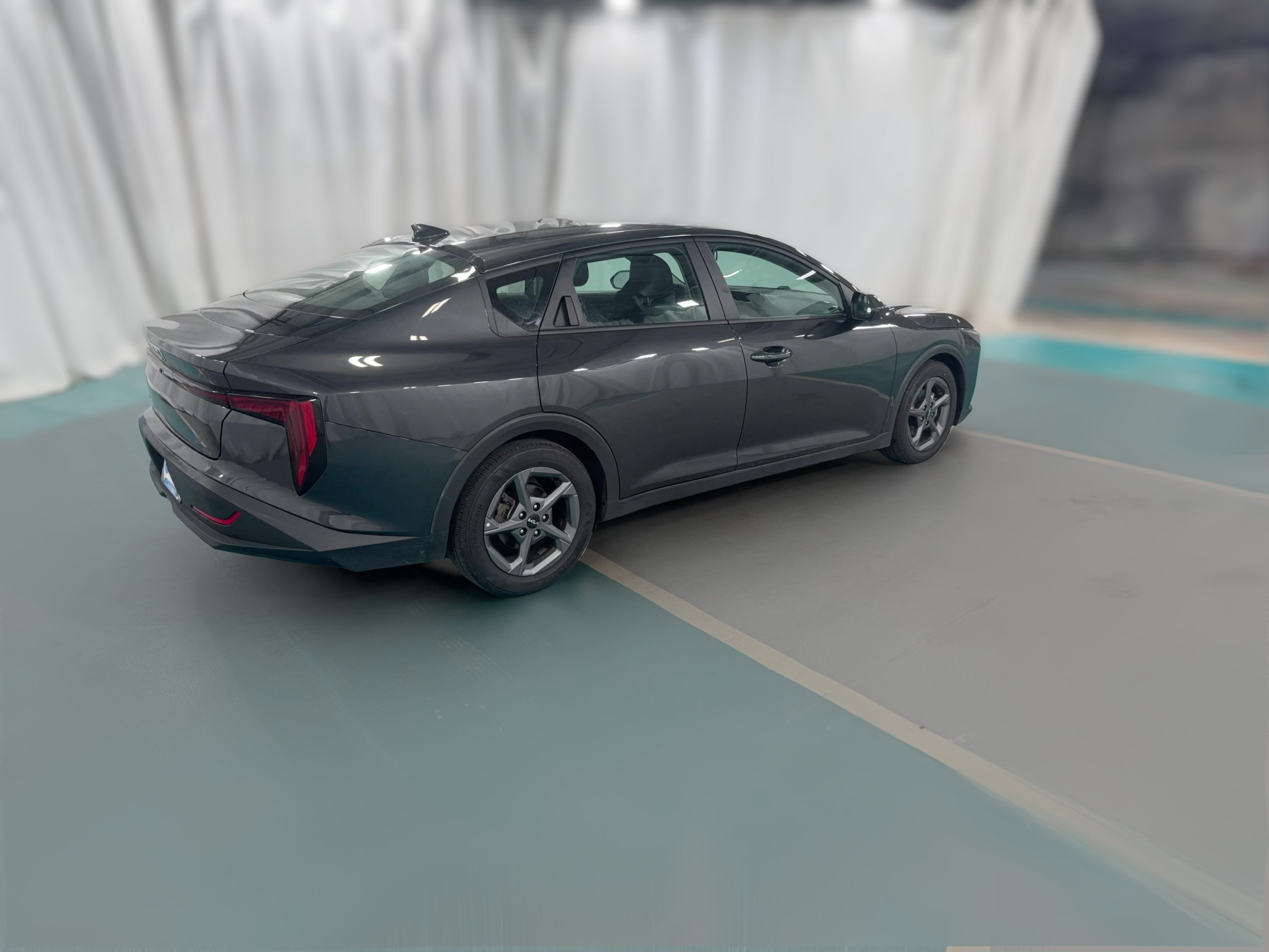 2025 Kia K4 LXS - Photo 31