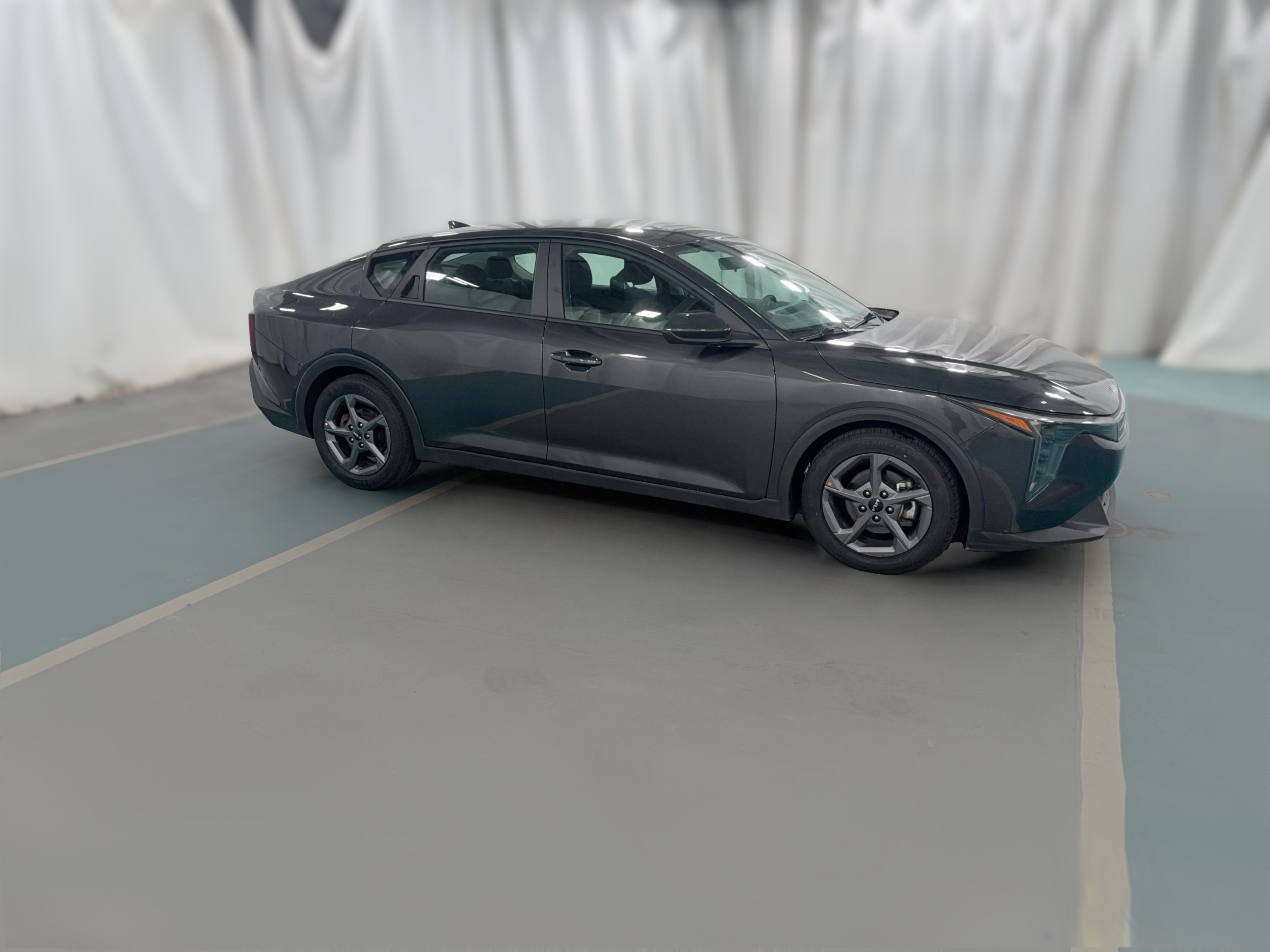 2025 Kia K4 LXS - Photo 34