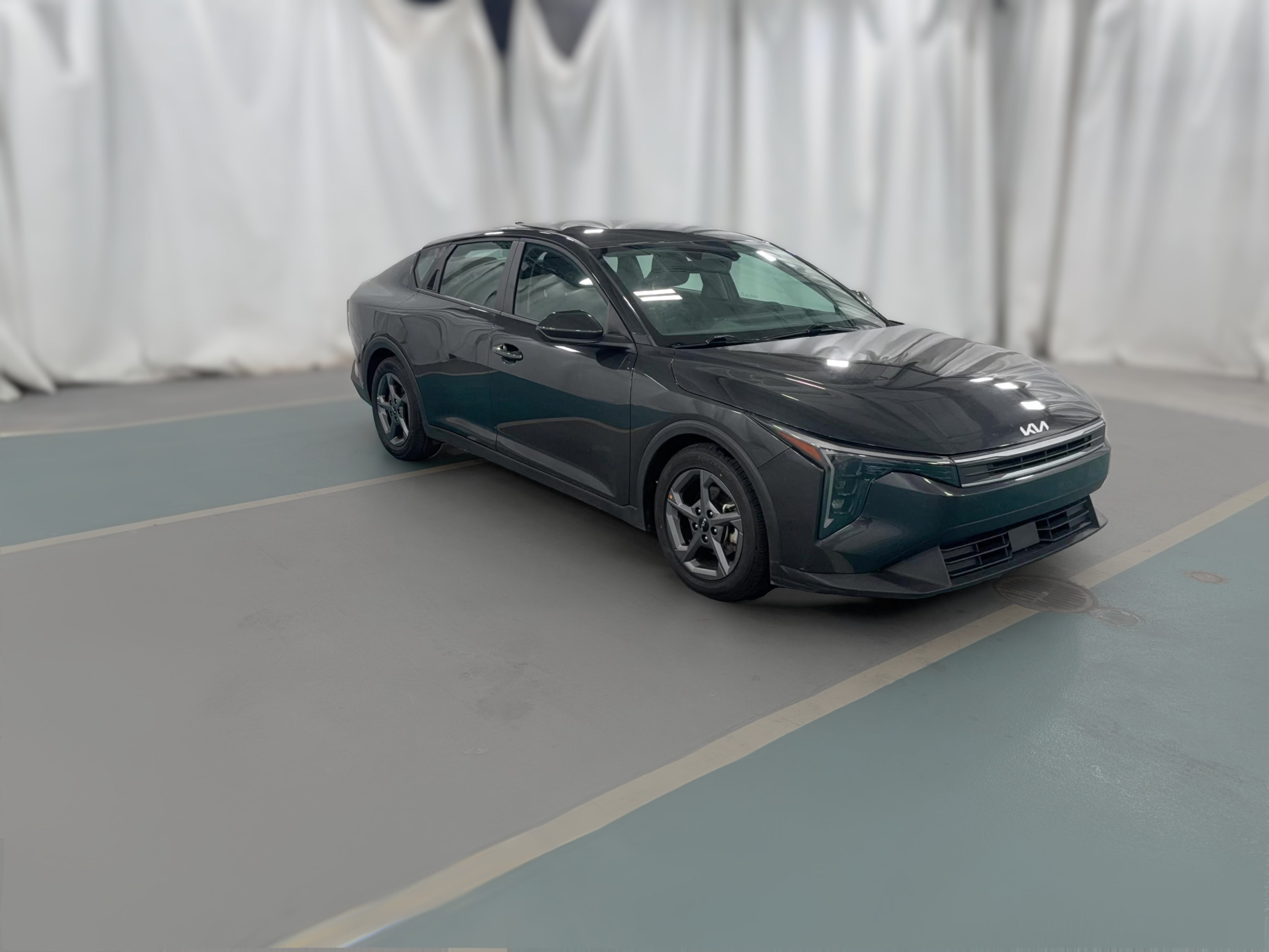2025 Kia K4 LXS - Photo 35