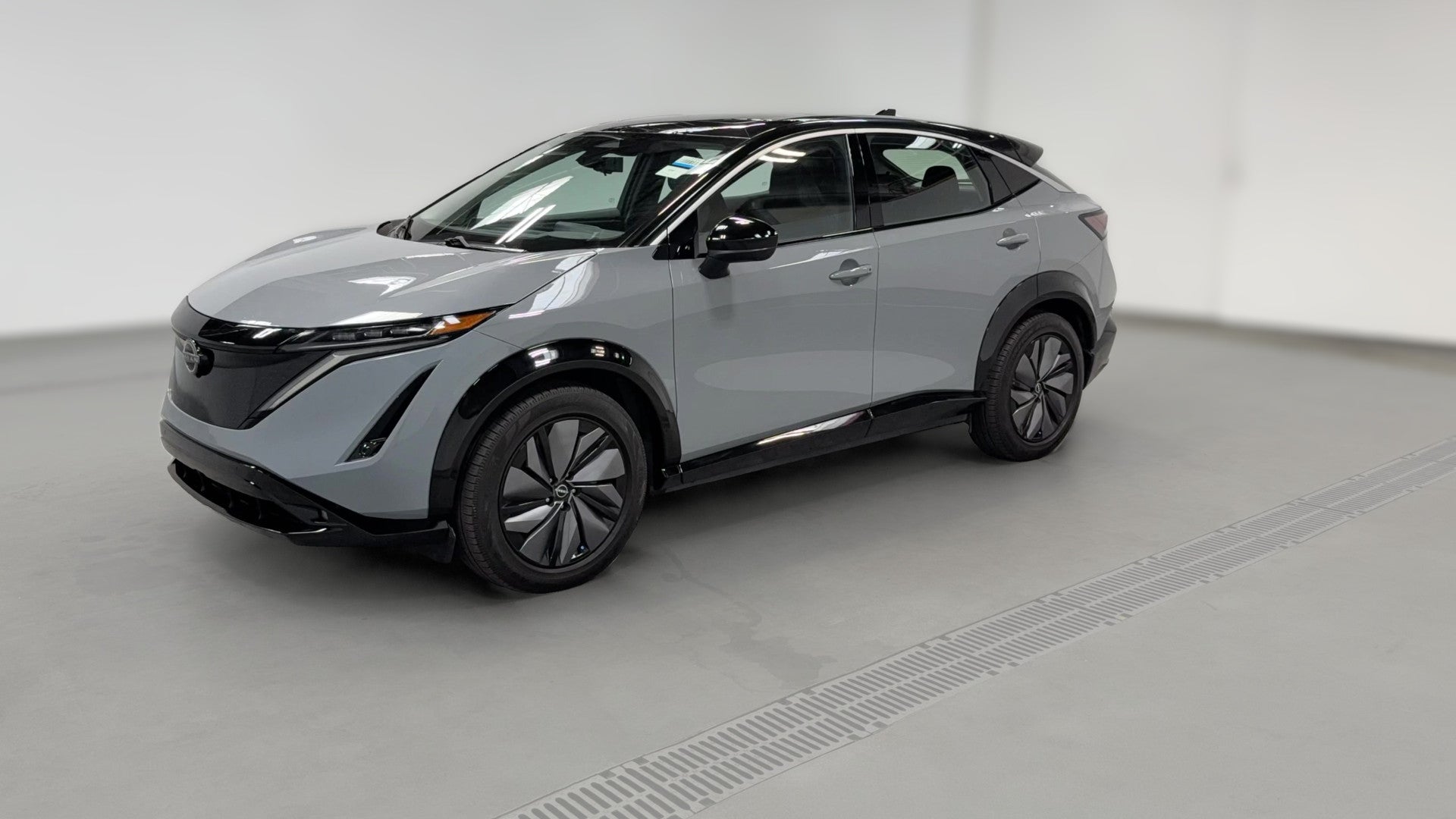 2023 Nissan ARIYA vehicle photo