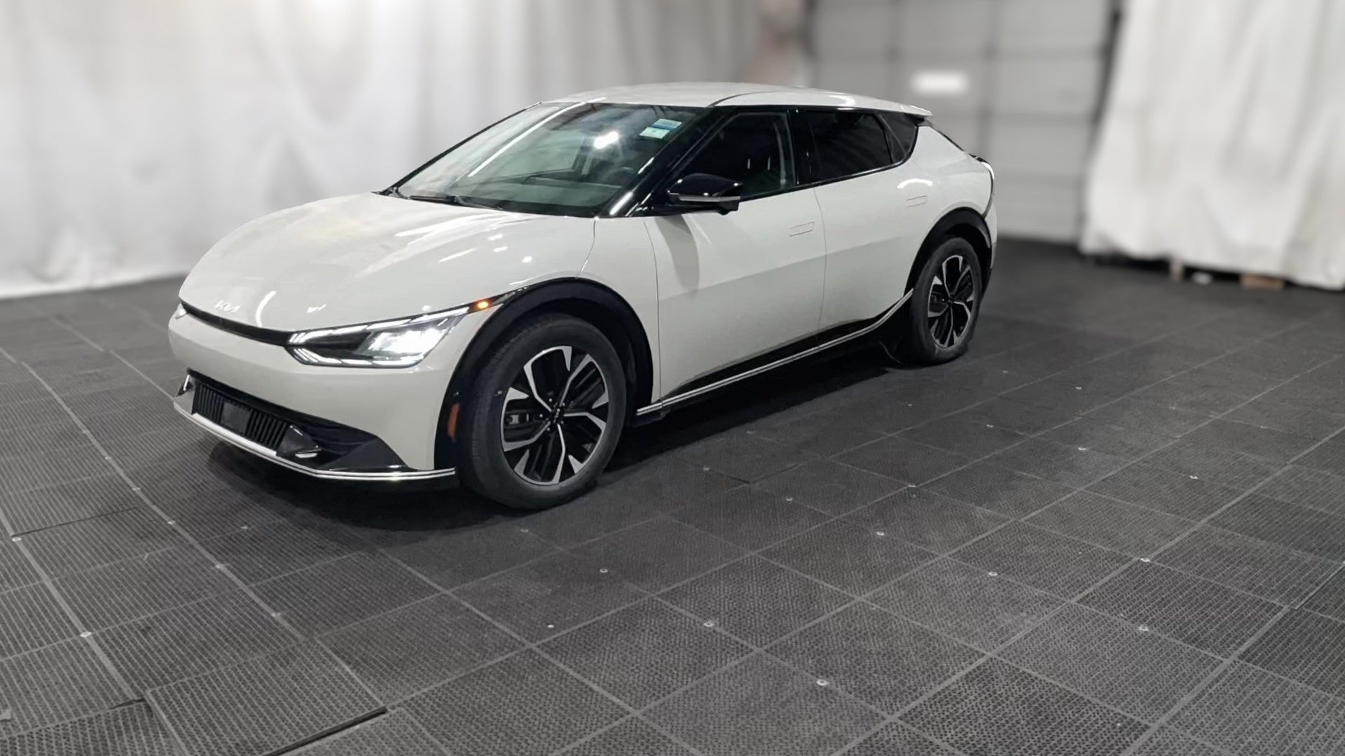 2024 Kia EV6 vehicle photo