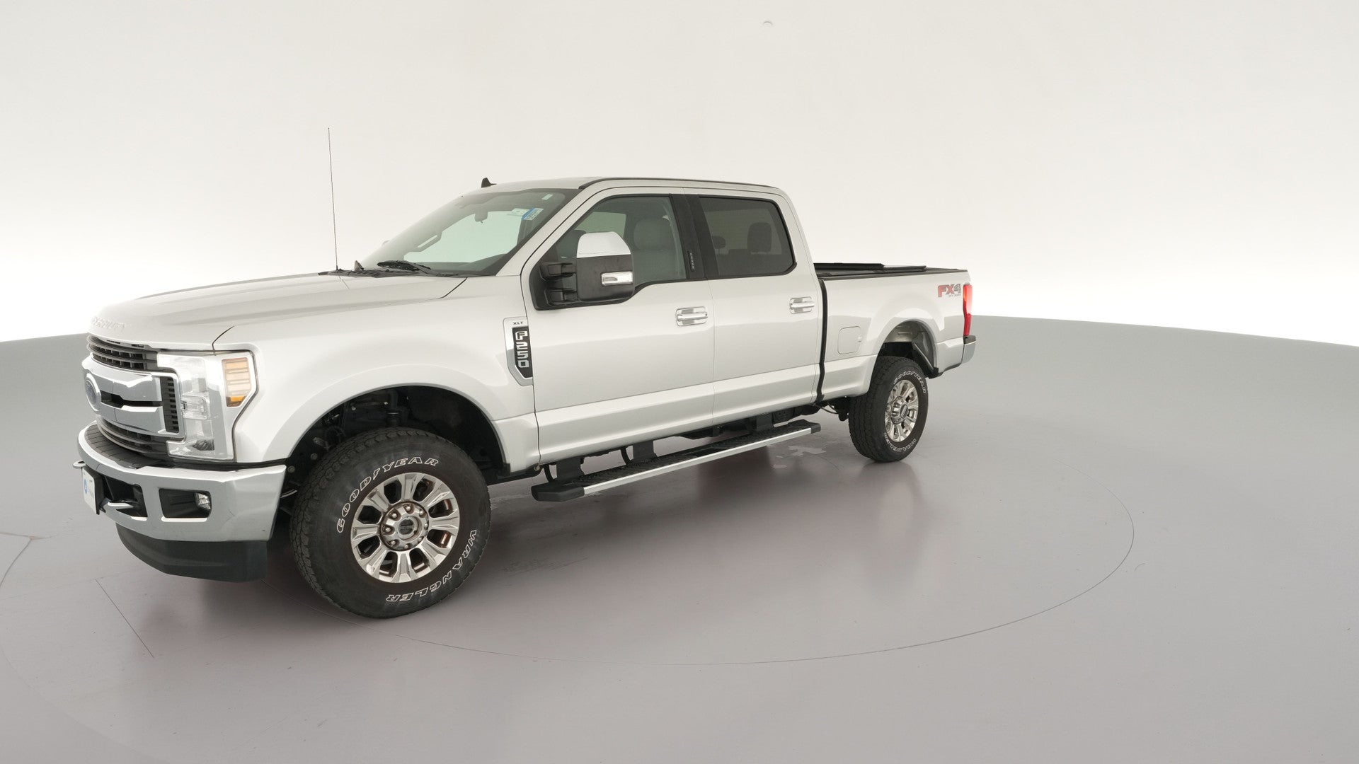 2019 Ford F250 Super Duty Crew Cab vehicle photo