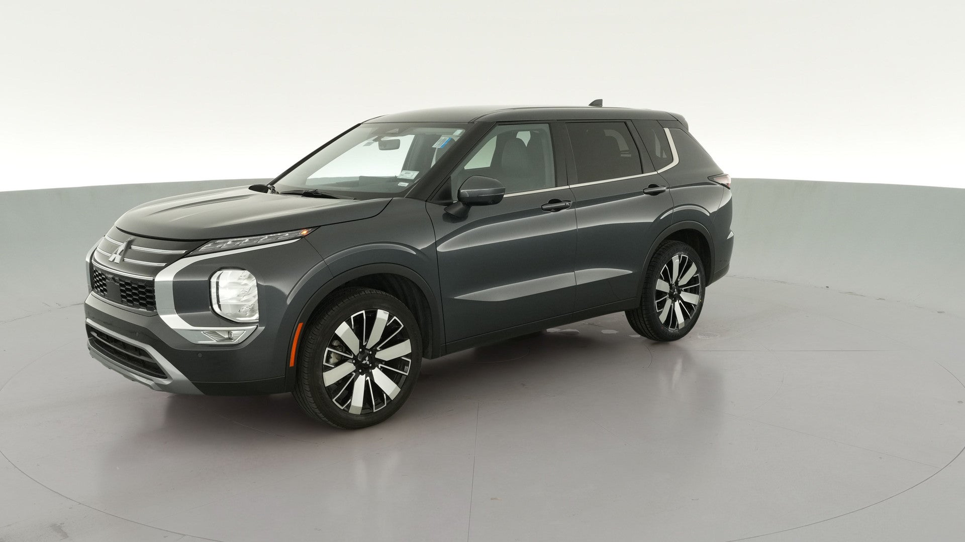 2025 Mitsubishi Outlander vehicle photo