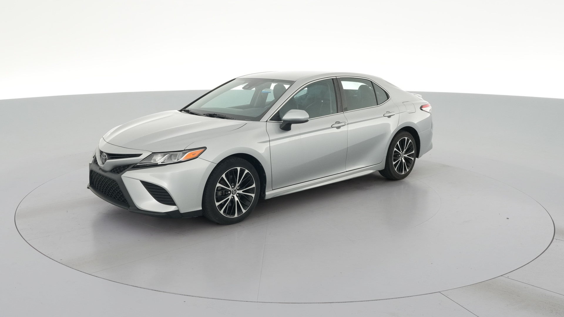 2018 Toyota Camry vehicle photo