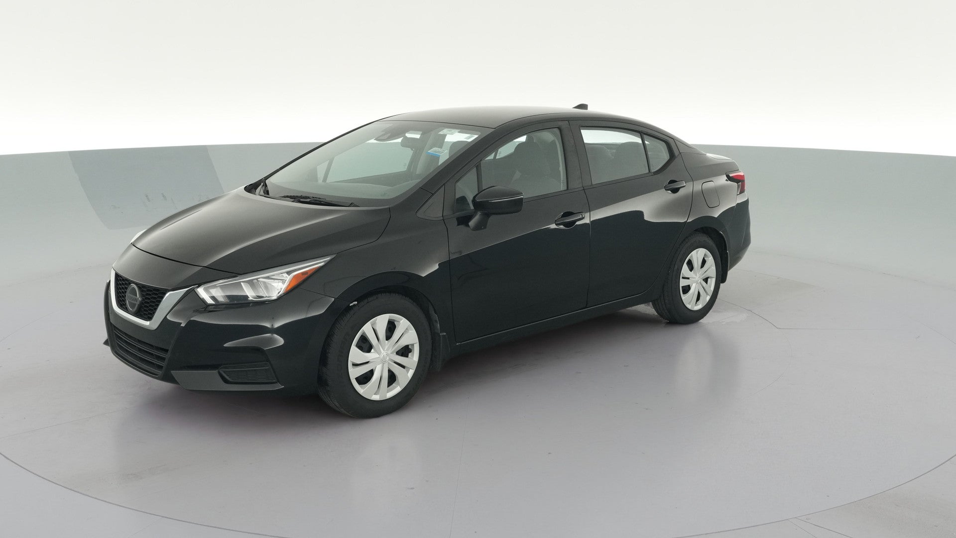 2020 Nissan Versa vehicle photo