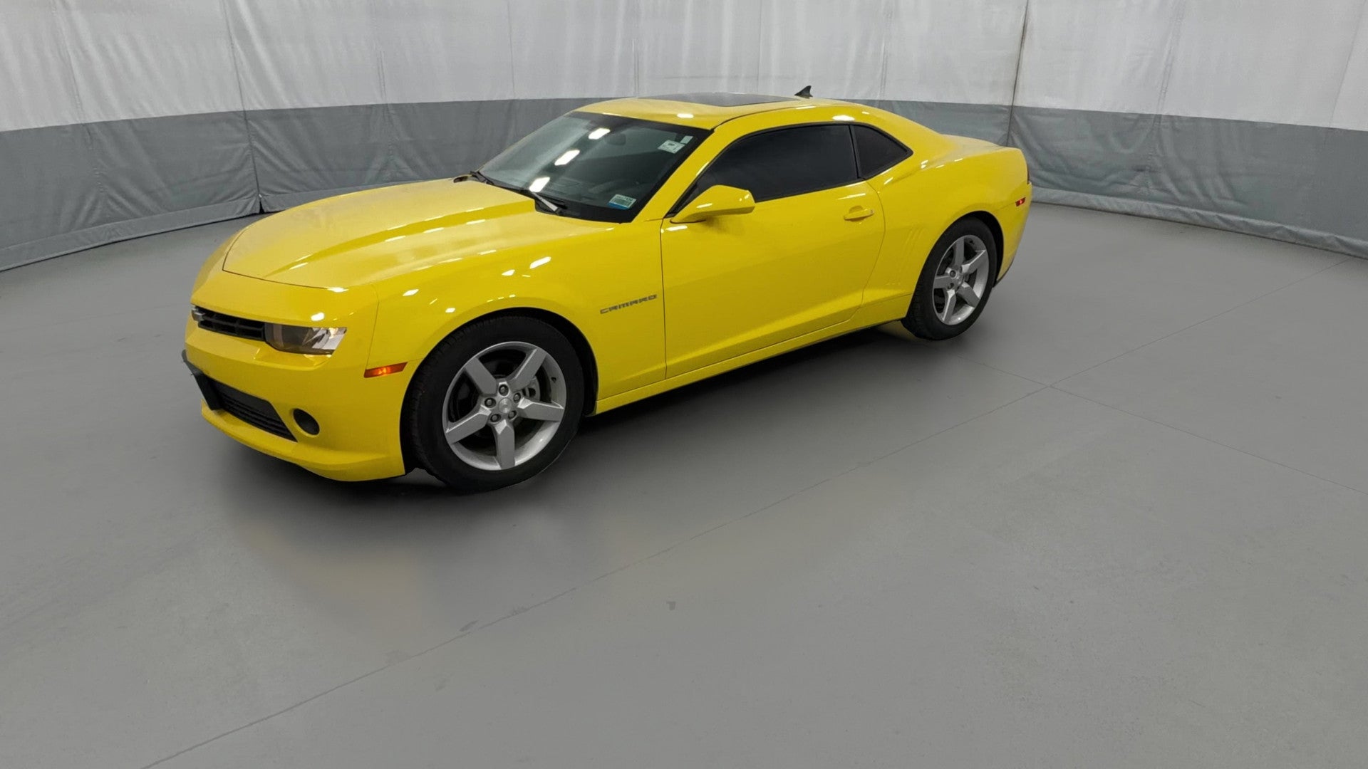 2015 Chevrolet Camaro vehicle photo